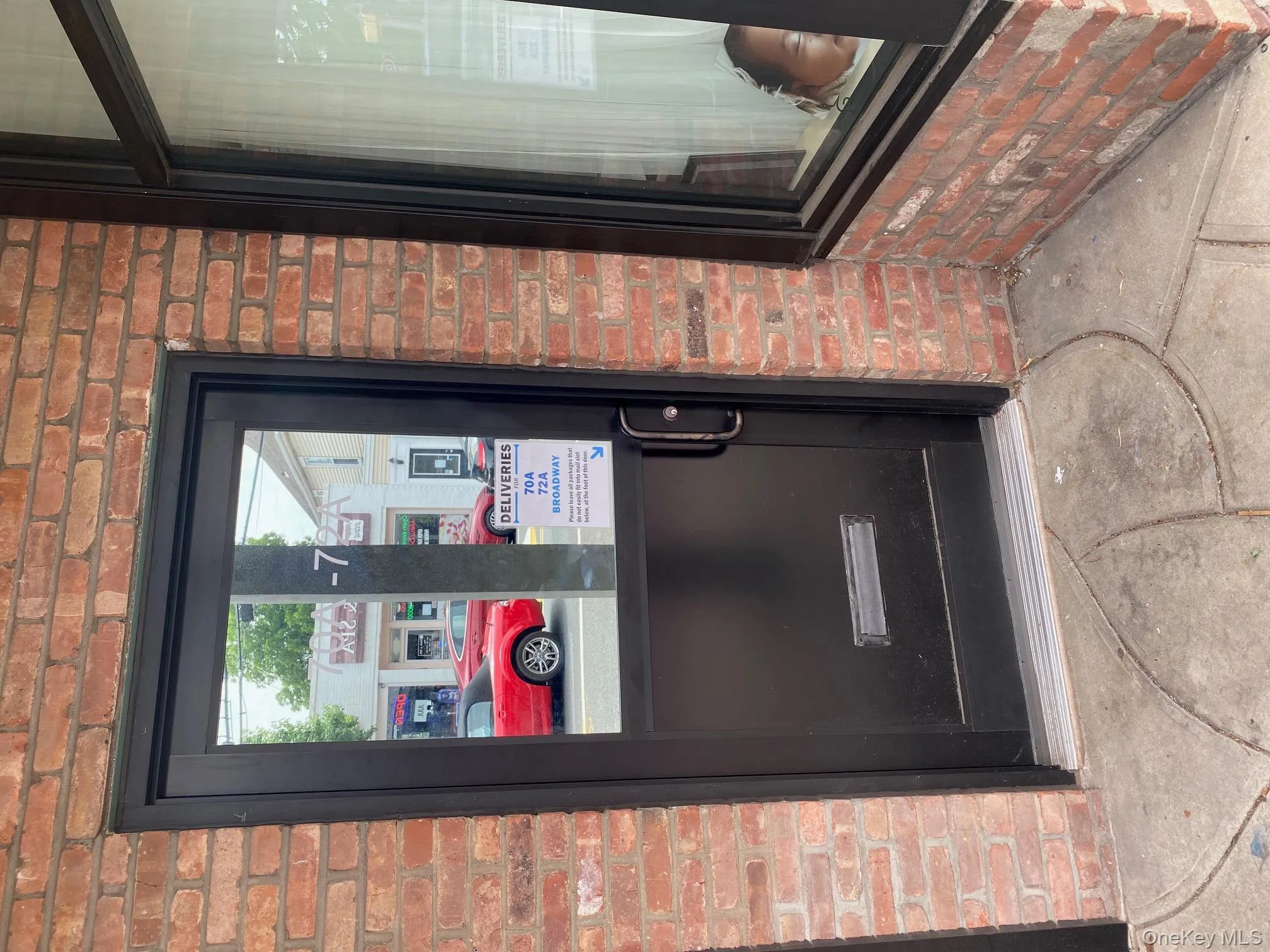 70 Broadway, Huntington, NY, 2 Bedrooms Bedrooms, 4 Rooms Rooms,1 BathroomBathrooms,Residential Lease,Idx,Broadway,0,887834 70 Broadway, Huntington, NY, 2 Bedrooms Bedrooms, 4 Rooms Rooms,1 BathroomBathrooms,Residential Lease,Idx,Broadway,0,887834