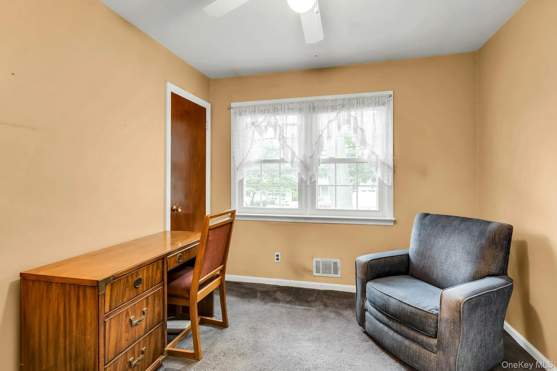 Bedroom #3Nice Sized with Double WIndow Bedroom #3Nice Sized with Double WIndow