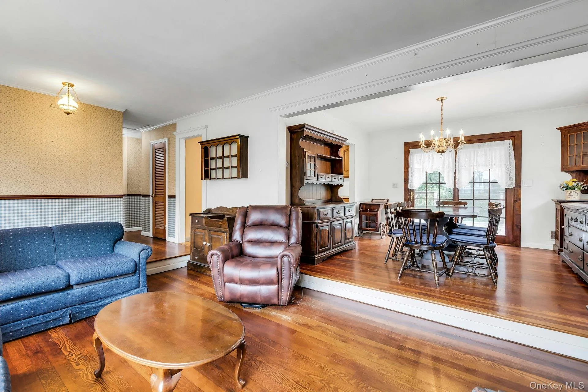 Living Room Open to Large, Spacious Formal Dining Room Living Room Open to Large, Spacious Formal Dining Room