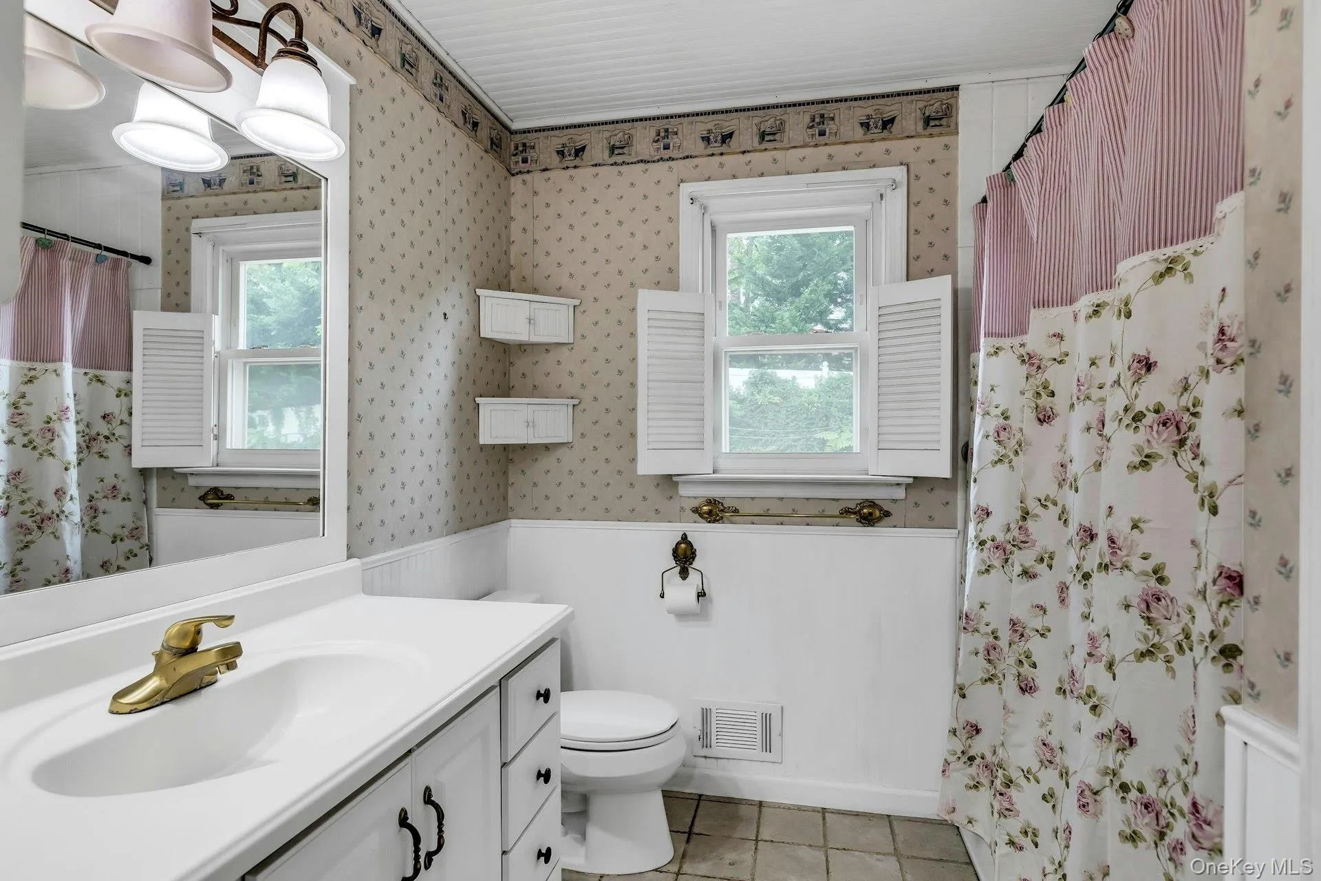 Full Bath Full Bath