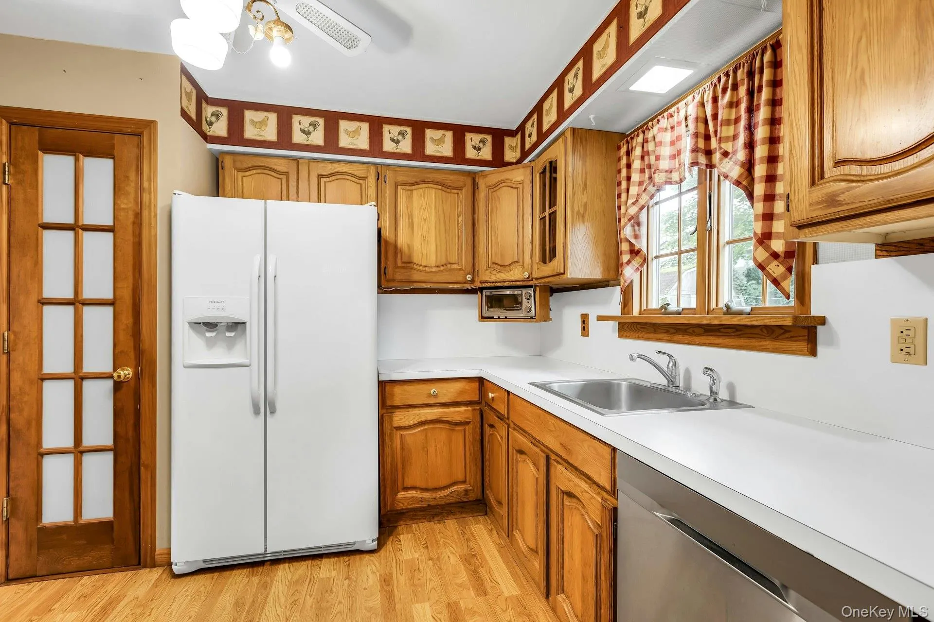 Cabinet Lined Kitchen with Pantry-- White Refrigerator has been replaced with NEW Stainless Refrigerator Cabinet Lined Kitchen with Pantry-- White Refrigerator has been replaced with NEW Stainless Refrigerator