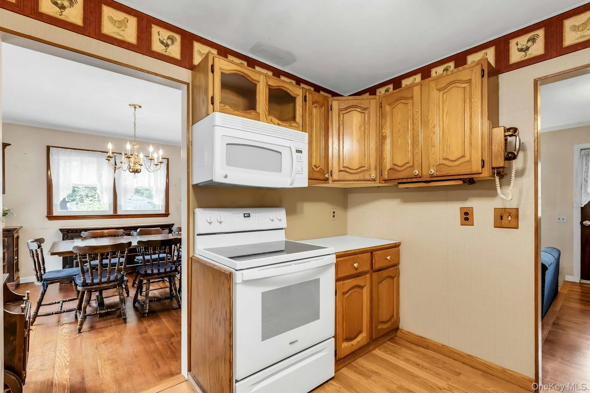 Kitchen to Dining Room- Sensible Layout Kitchen to Dining Room- Sensible Layout