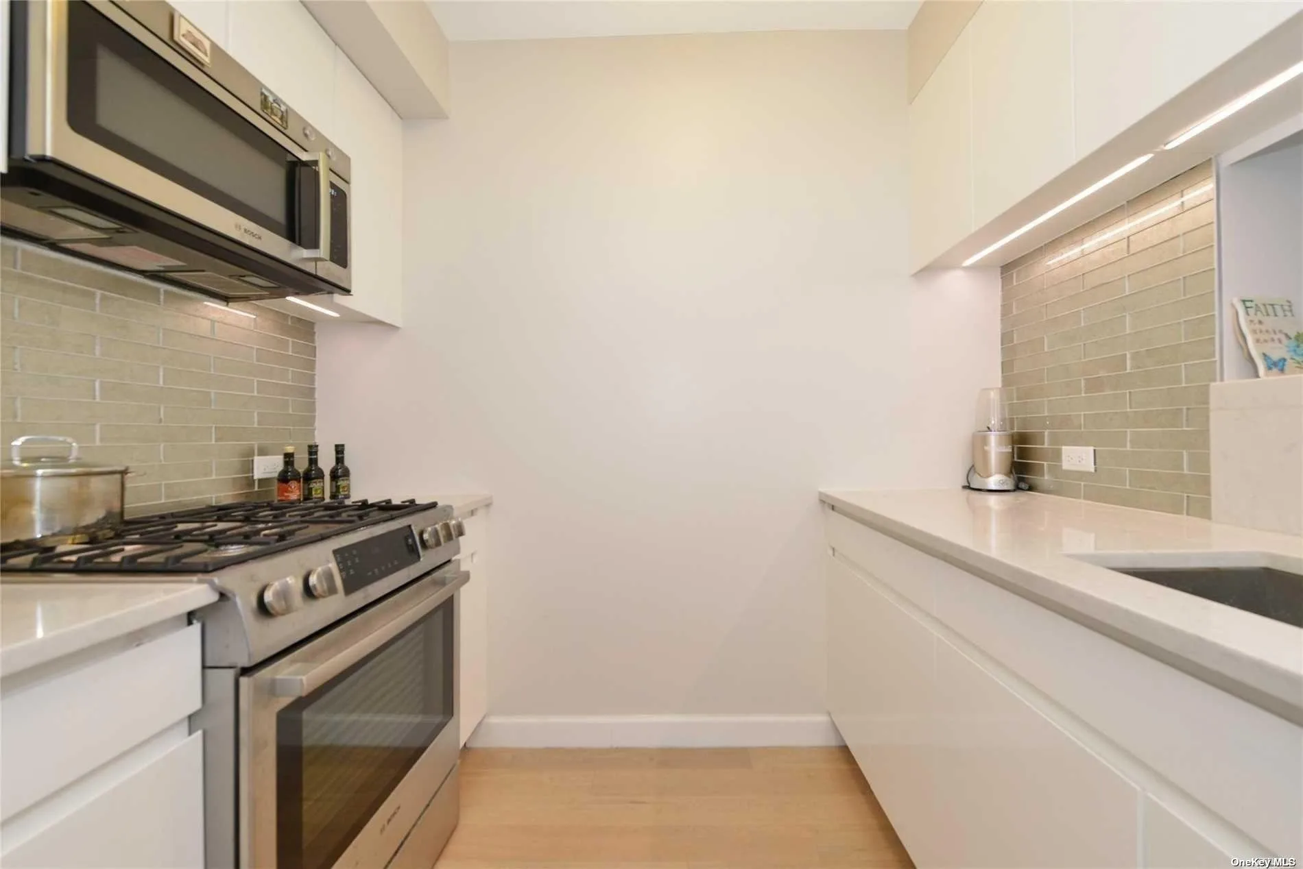 138-35 39th Avenue, New York, NY, 1 Bedroom Bedrooms, 4 Rooms Rooms,1 BathroomBathrooms,Residential Lease,Idx,39th,888158 138-35 39th Avenue, New York, NY, 1 Bedroom Bedrooms, 4 Rooms Rooms,1 BathroomBathrooms,Residential Lease,Idx,39th,888158