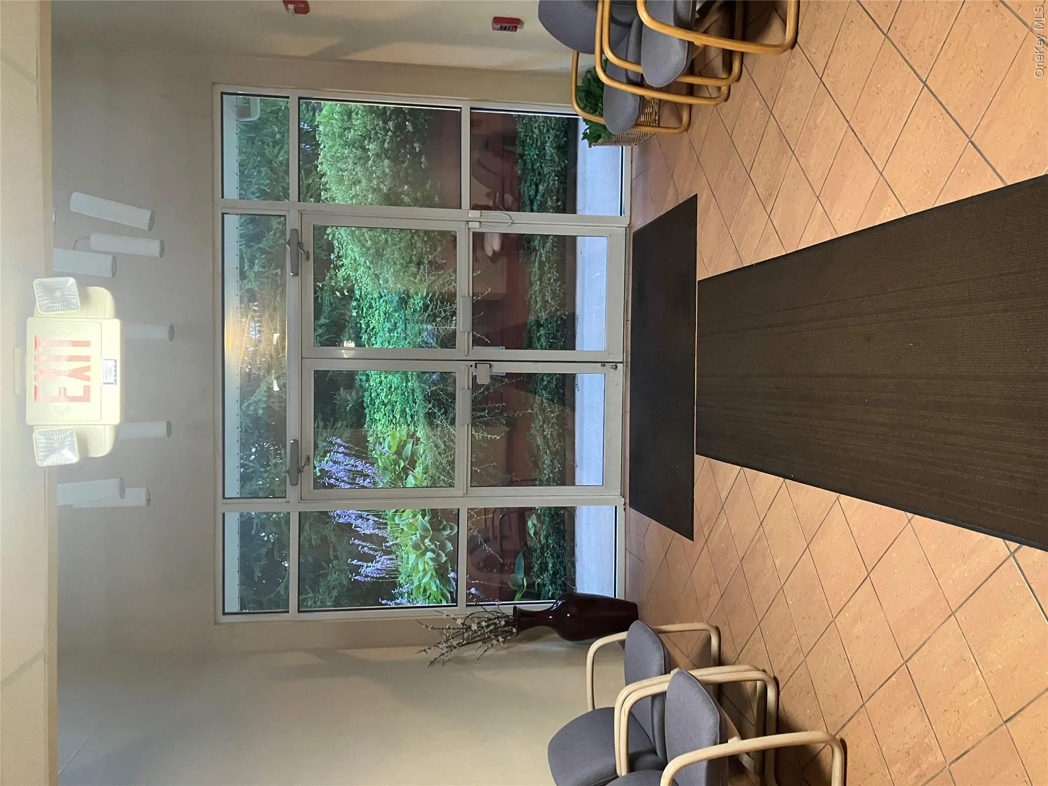 Lobby Lobby