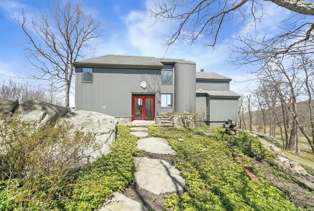 94 Mine Hill, Cornwall, NY, 4 Bedrooms Bedrooms, 10 Rooms Rooms,3 BathroomsBathrooms,Residential Lease,Idx,Mine Hill,0,888634 94 Mine Hill, Cornwall, NY, 4 Bedrooms Bedrooms, 10 Rooms Rooms,3 BathroomsBathrooms,Residential Lease,Idx,Mine Hill,0,888634