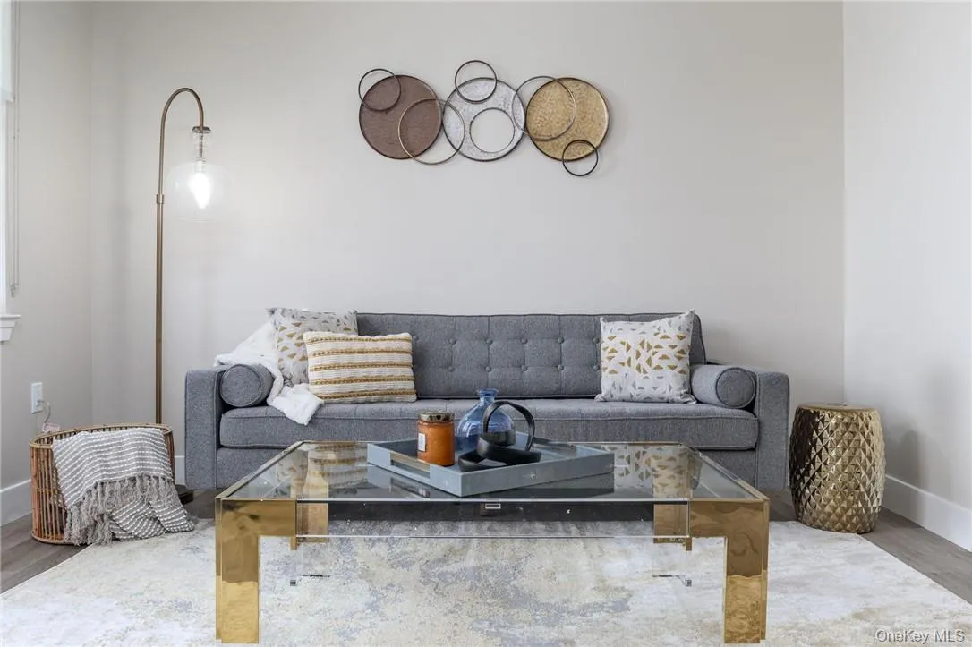 LIVING ROOM AREA LIVING ROOM AREA