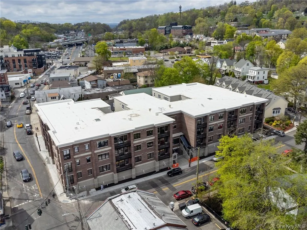 6 N MIDLAND @ MAIN & MIDLAND 6 N MIDLAND @ MAIN & MIDLAND