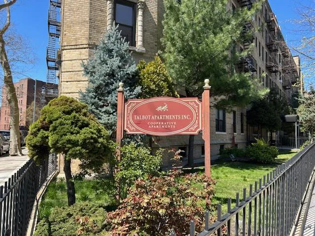 View of community / neighborhood sign View of community / neighborhood sign