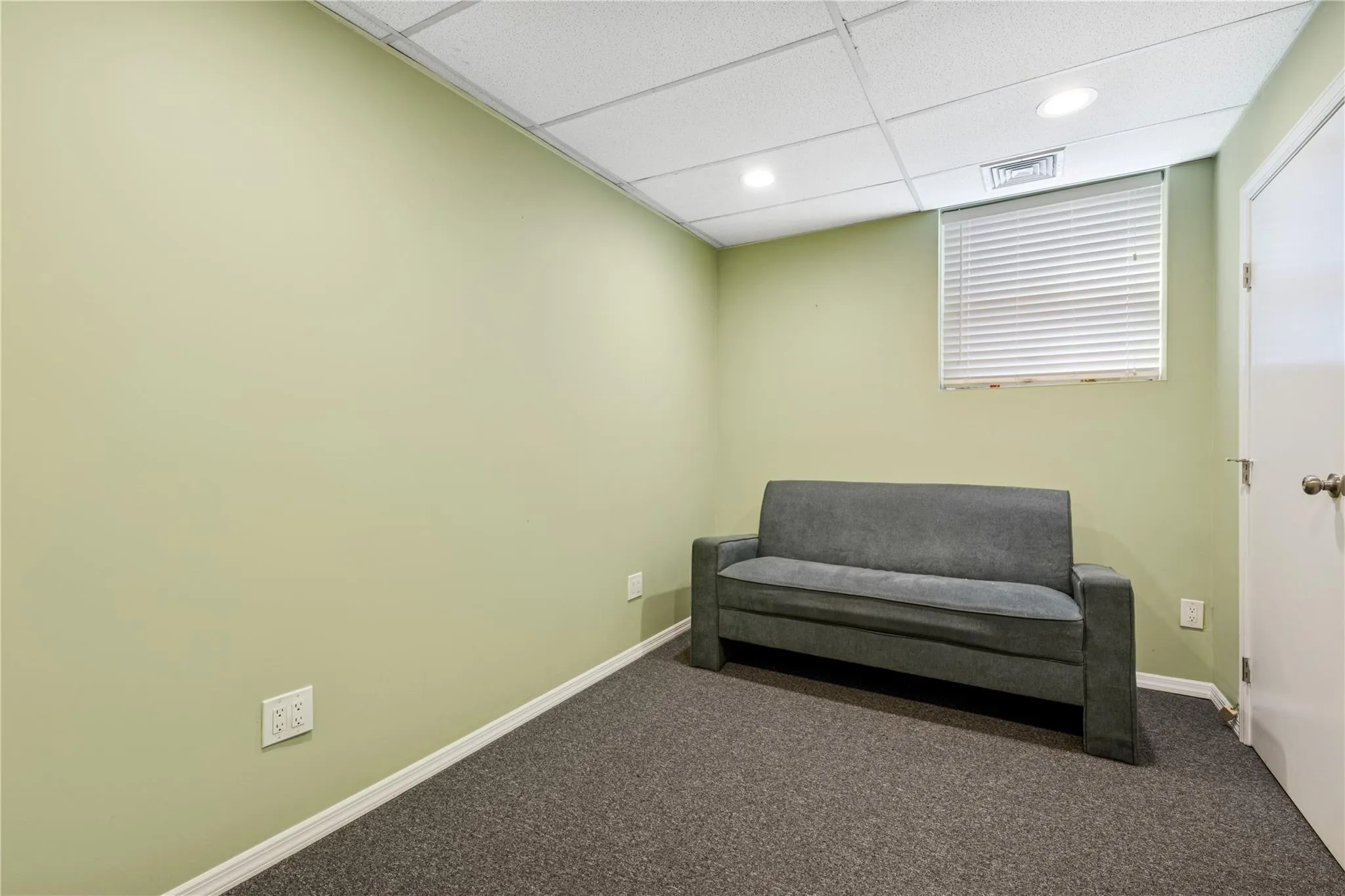 Room 99X 3 Room 99X 3