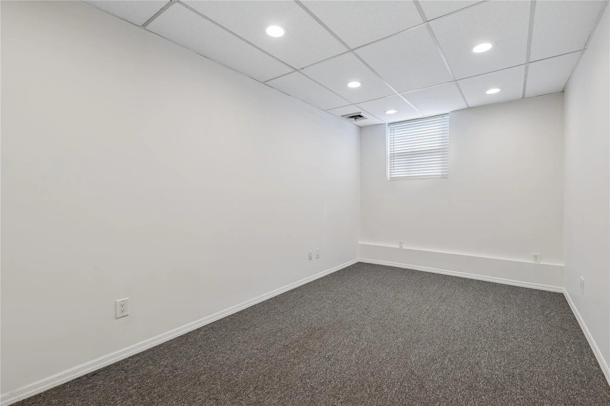 Room 99X 4 Room 99X 4