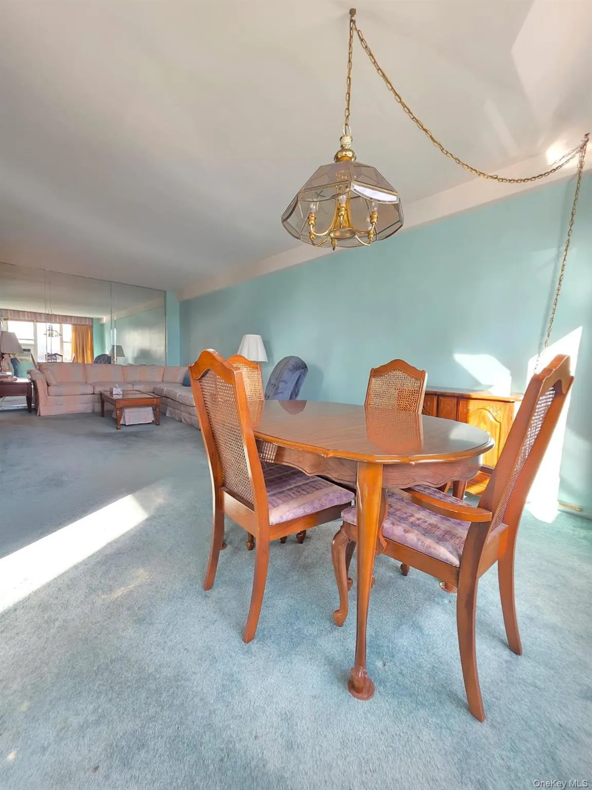 Perfect dining area for your guests and family. Perfect dining area for your guests and family.