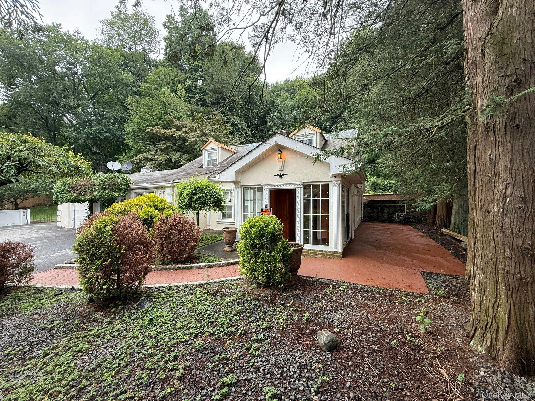 445 Hartsdale Avenue, Greenburgh, NY, 3 Bedrooms Bedrooms, 13 Rooms Rooms,3 BathroomsBathrooms,Residential,For Rent,Hartsdale,0,889976 445 Hartsdale Avenue, Greenburgh, NY, 3 Bedrooms Bedrooms, 13 Rooms Rooms,3 BathroomsBathrooms,Residential,For Rent,Hartsdale,0,889976