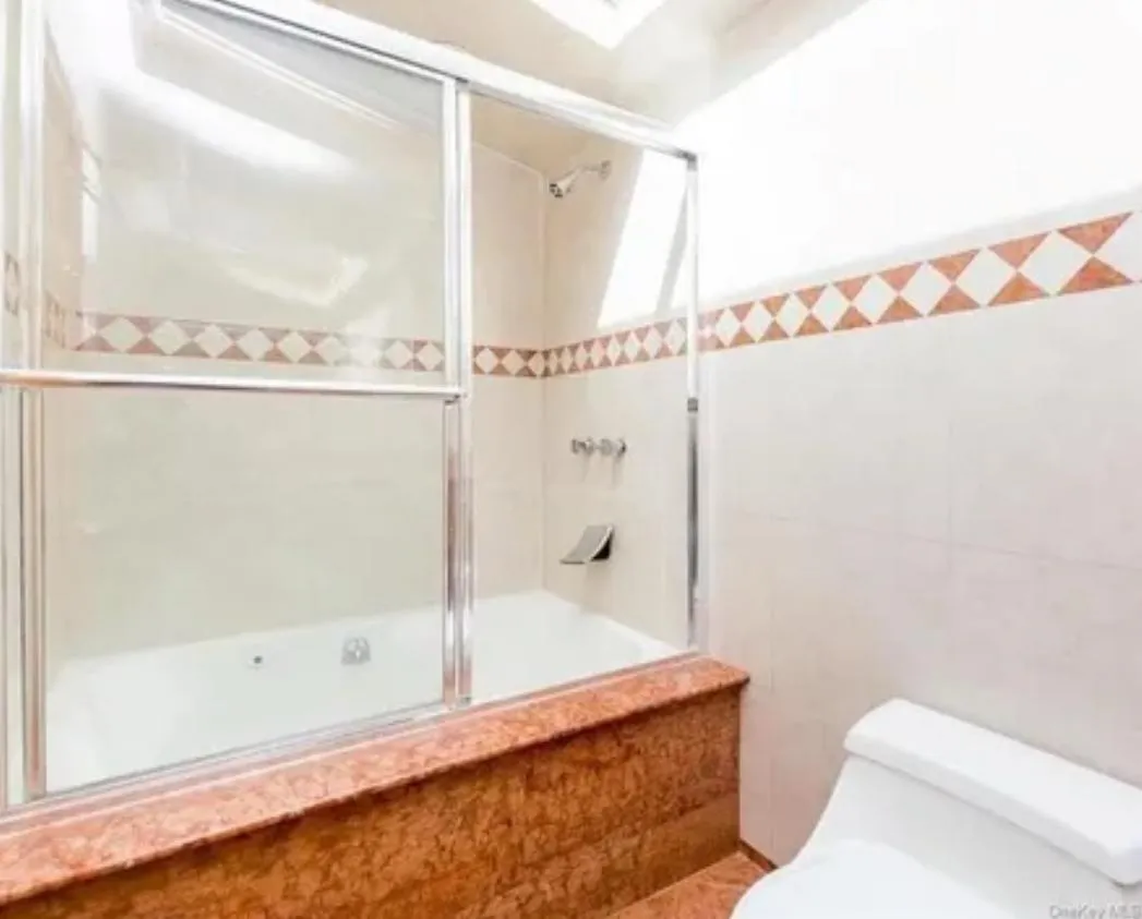 445 Hartsdale Avenue, Greenburgh, NY, 3 Bedrooms Bedrooms, 13 Rooms Rooms,3 BathroomsBathrooms,Residential Sale,For Rent,Hartsdale,0,889976 445 Hartsdale Avenue, Greenburgh, NY, 3 Bedrooms Bedrooms, 13 Rooms Rooms,3 BathroomsBathrooms,Residential Sale,For Rent,Hartsdale,0,889976
