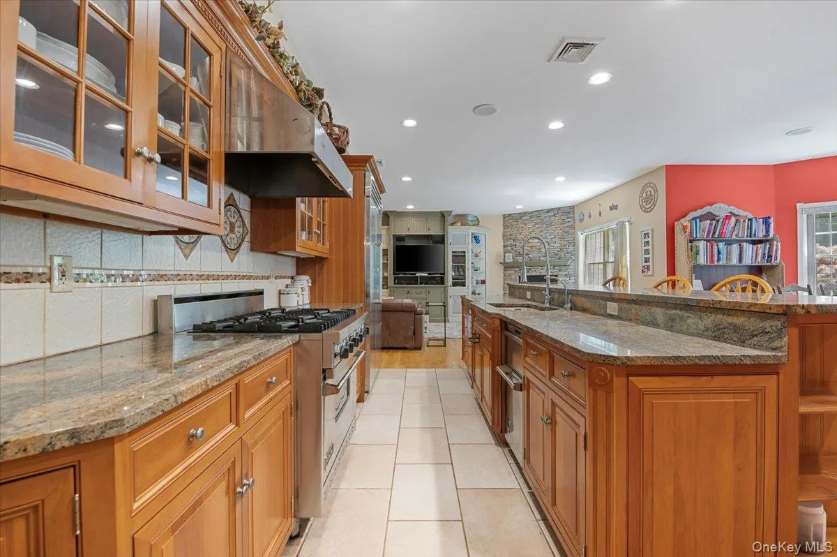 1040 Washington Avenue, Oyster Bay, NY, 4 Bedrooms Bedrooms, 10 Rooms Rooms,3 BathroomsBathrooms,Residential,For Rent,Washington,0,890556 1040 Washington Avenue, Oyster Bay, NY, 4 Bedrooms Bedrooms, 10 Rooms Rooms,3 BathroomsBathrooms,Residential,For Rent,Washington,0,890556