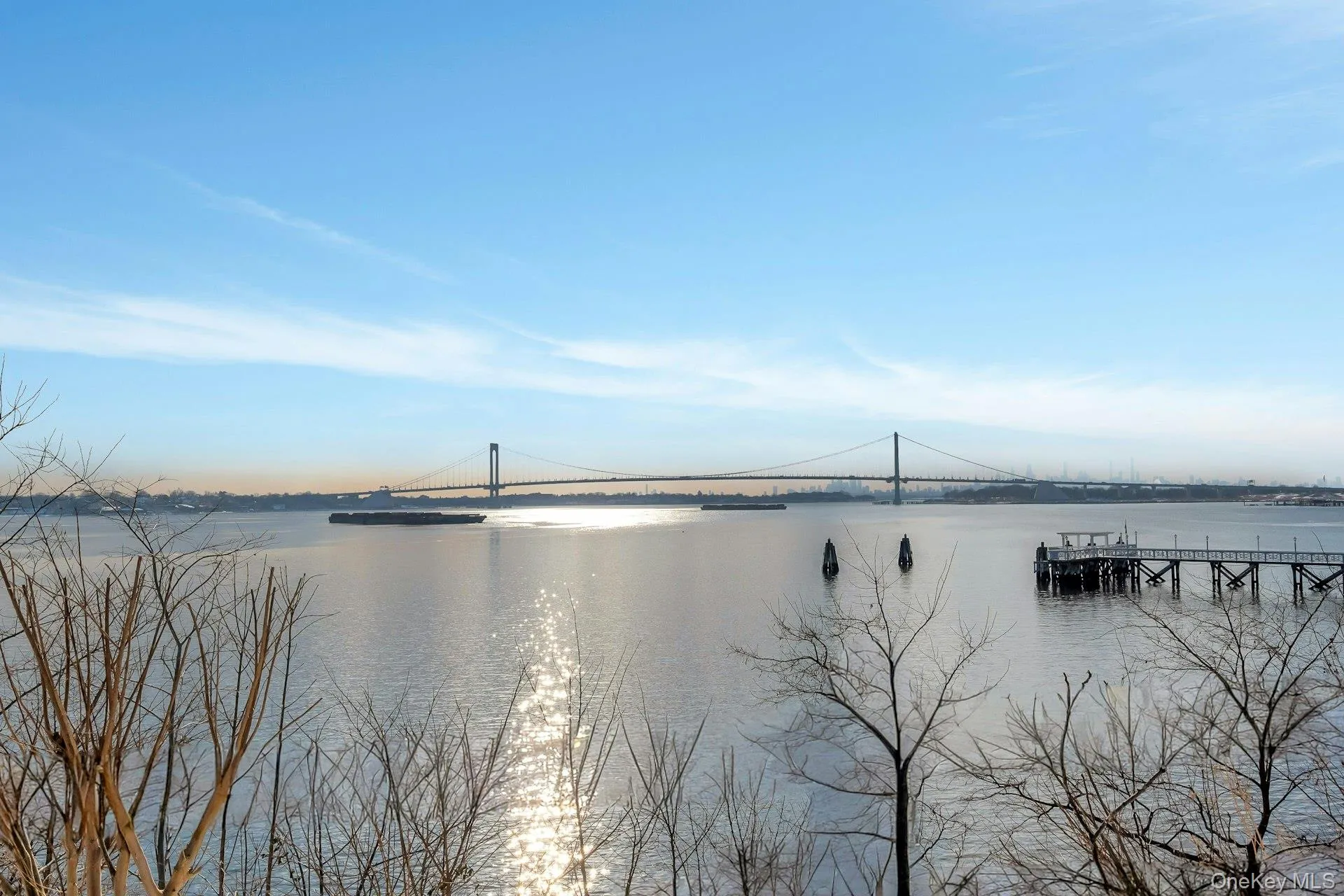 Walk right down the block breath taking view of water and bridge Walk right down the block breath taking view of water and bridge