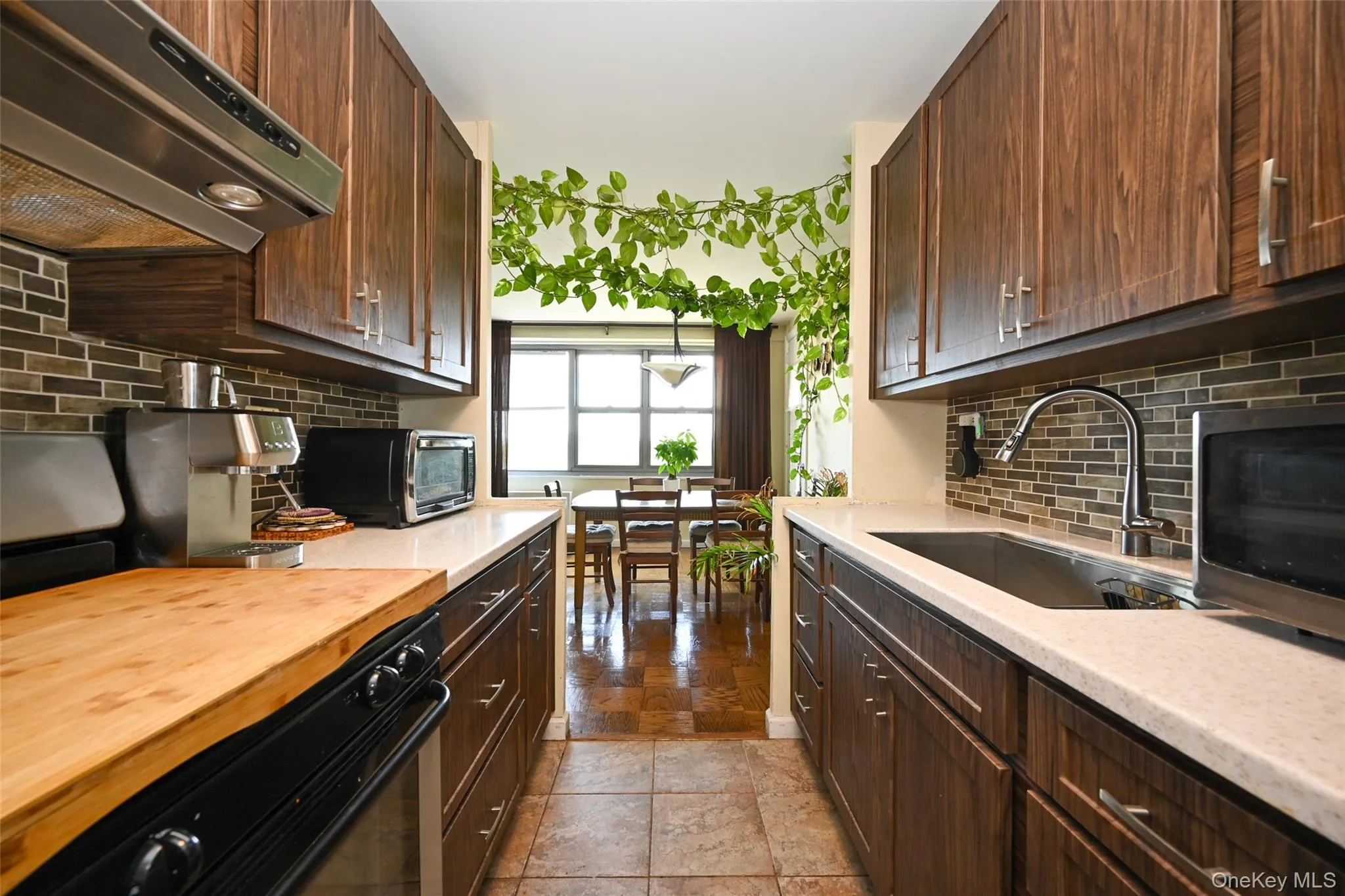 61-20 Grand Central Parkway, New York, NY, 2 Bedrooms Bedrooms, 6 Rooms Rooms,2 BathroomsBathrooms,Residential,For Rent,Grand Central,0,891317 61-20 Grand Central Parkway, New York, NY, 2 Bedrooms Bedrooms, 6 Rooms Rooms,2 BathroomsBathrooms,Residential,For Rent,Grand Central,0,891317
