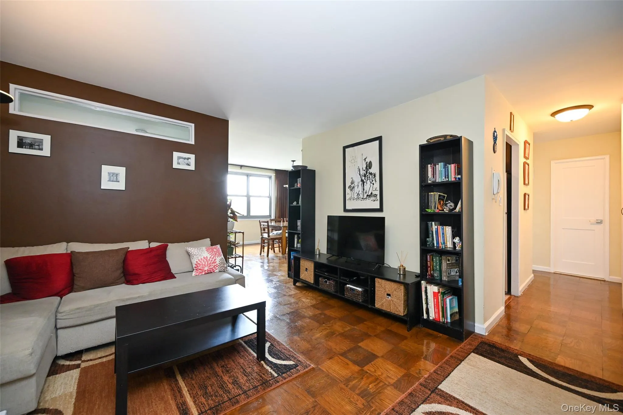 61-20 Grand Central Parkway, New York, NY, 2 Bedrooms Bedrooms, 6 Rooms Rooms,2 BathroomsBathrooms,Residential,For Rent,Grand Central,0,891317 61-20 Grand Central Parkway, New York, NY, 2 Bedrooms Bedrooms, 6 Rooms Rooms,2 BathroomsBathrooms,Residential,For Rent,Grand Central,0,891317
