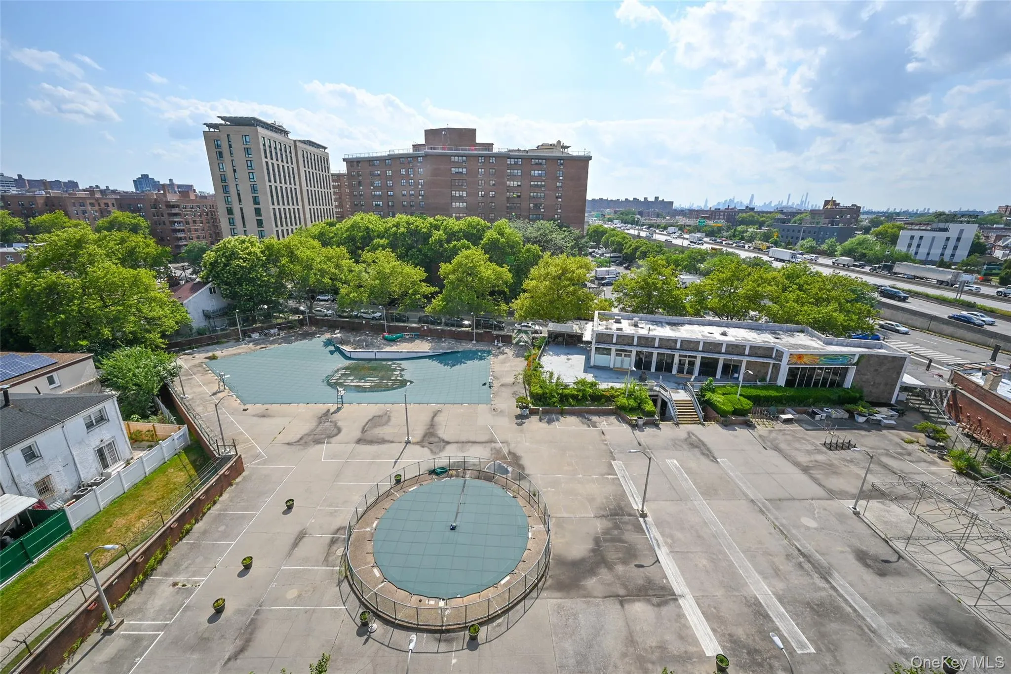 61-20 Grand Central Parkway, New York, NY, 2 Bedrooms Bedrooms, 6 Rooms Rooms,2 BathroomsBathrooms,Residential,For Rent,Grand Central,0,891317 61-20 Grand Central Parkway, New York, NY, 2 Bedrooms Bedrooms, 6 Rooms Rooms,2 BathroomsBathrooms,Residential,For Rent,Grand Central,0,891317