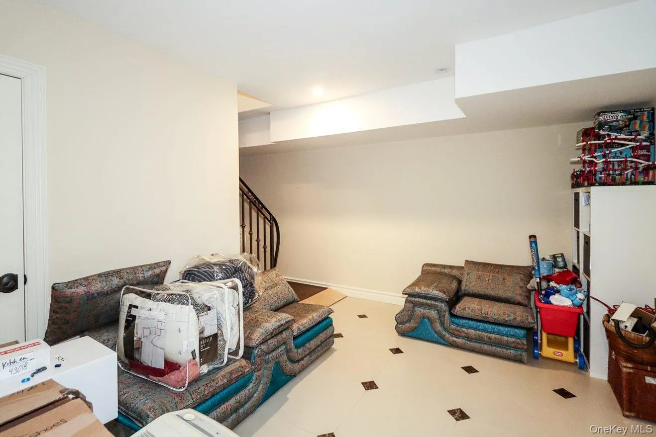 10 Woodbourne Road, North Hempstead, NY, 5 Bedrooms Bedrooms, 11 Rooms Rooms,3 BathroomsBathrooms,Residential Lease,Idx,Woodbourne,0,891636 10 Woodbourne Road, North Hempstead, NY, 5 Bedrooms Bedrooms, 11 Rooms Rooms,3 BathroomsBathrooms,Residential Lease,Idx,Woodbourne,0,891636