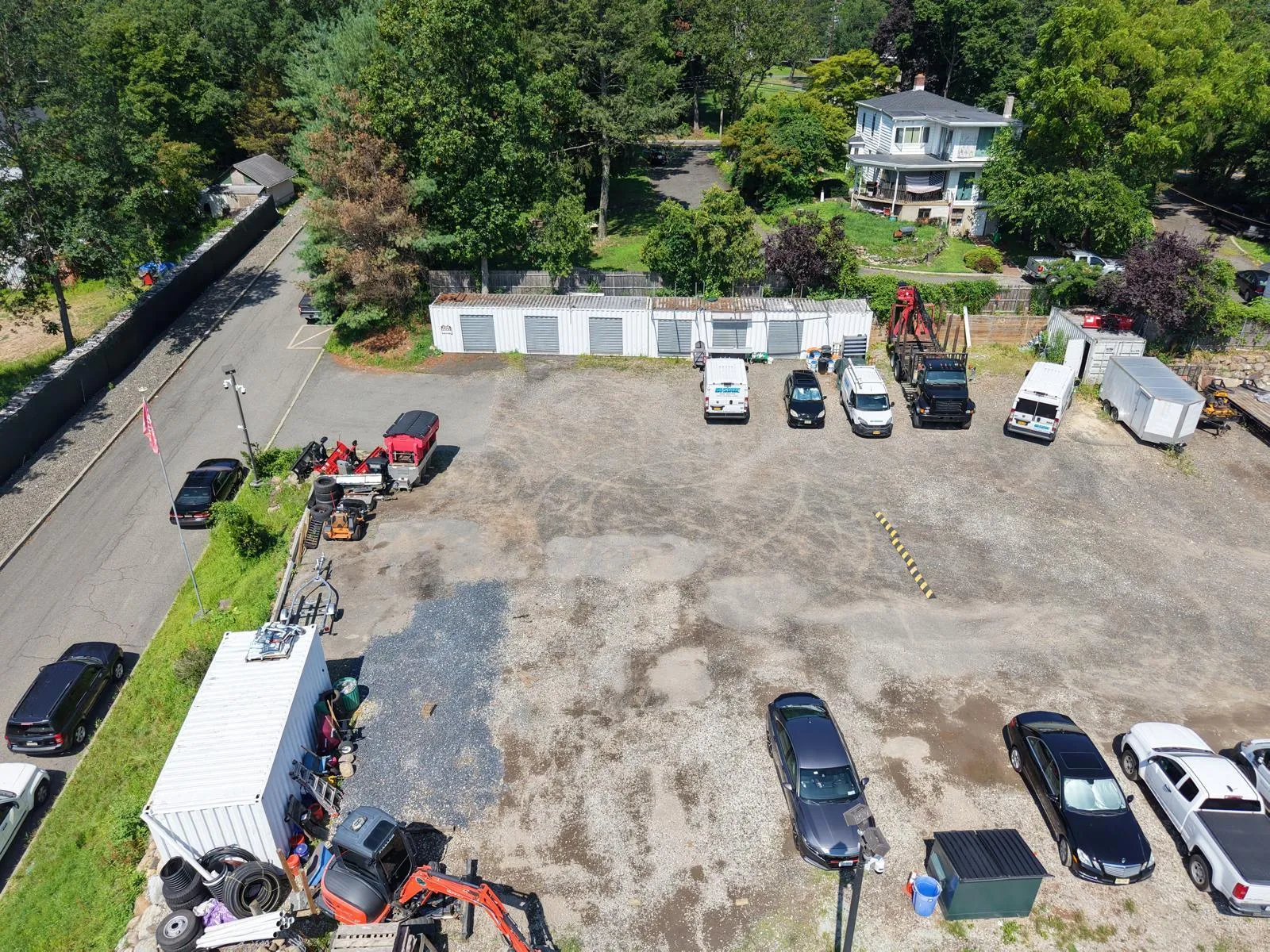 Bird\'s eye view of a heavily wooded area Bird\'s eye view of a heavily wooded area