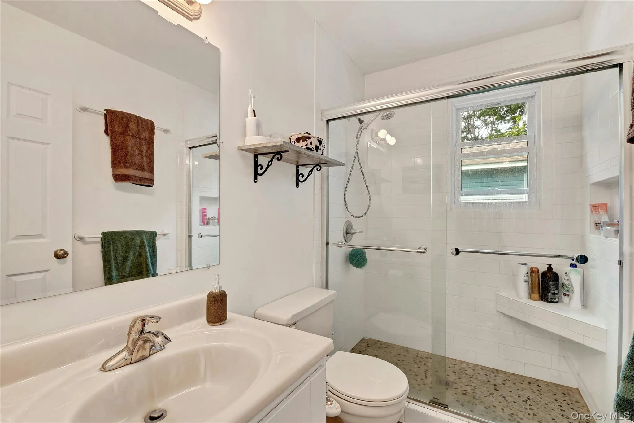 Full bathroom #2, with large shower. Full bathroom #2, with large shower.