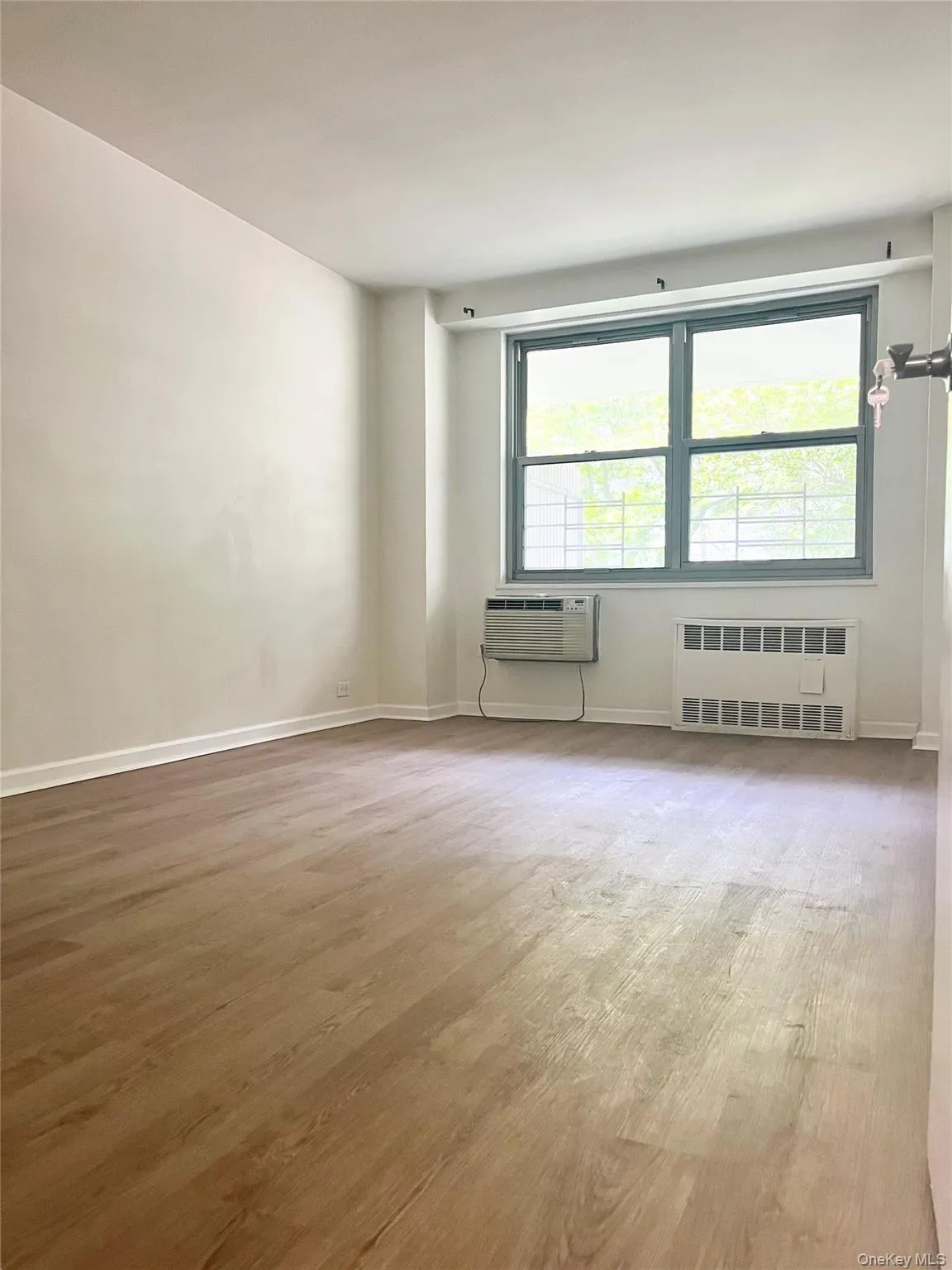 61-25 97th Street, New York, NY, 1 Bedroom Bedrooms, 3 Rooms Rooms,1 BathroomBathrooms,Residential,For Rent,97th,0,892202 61-25 97th Street, New York, NY, 1 Bedroom Bedrooms, 3 Rooms Rooms,1 BathroomBathrooms,Residential,For Rent,97th,0,892202