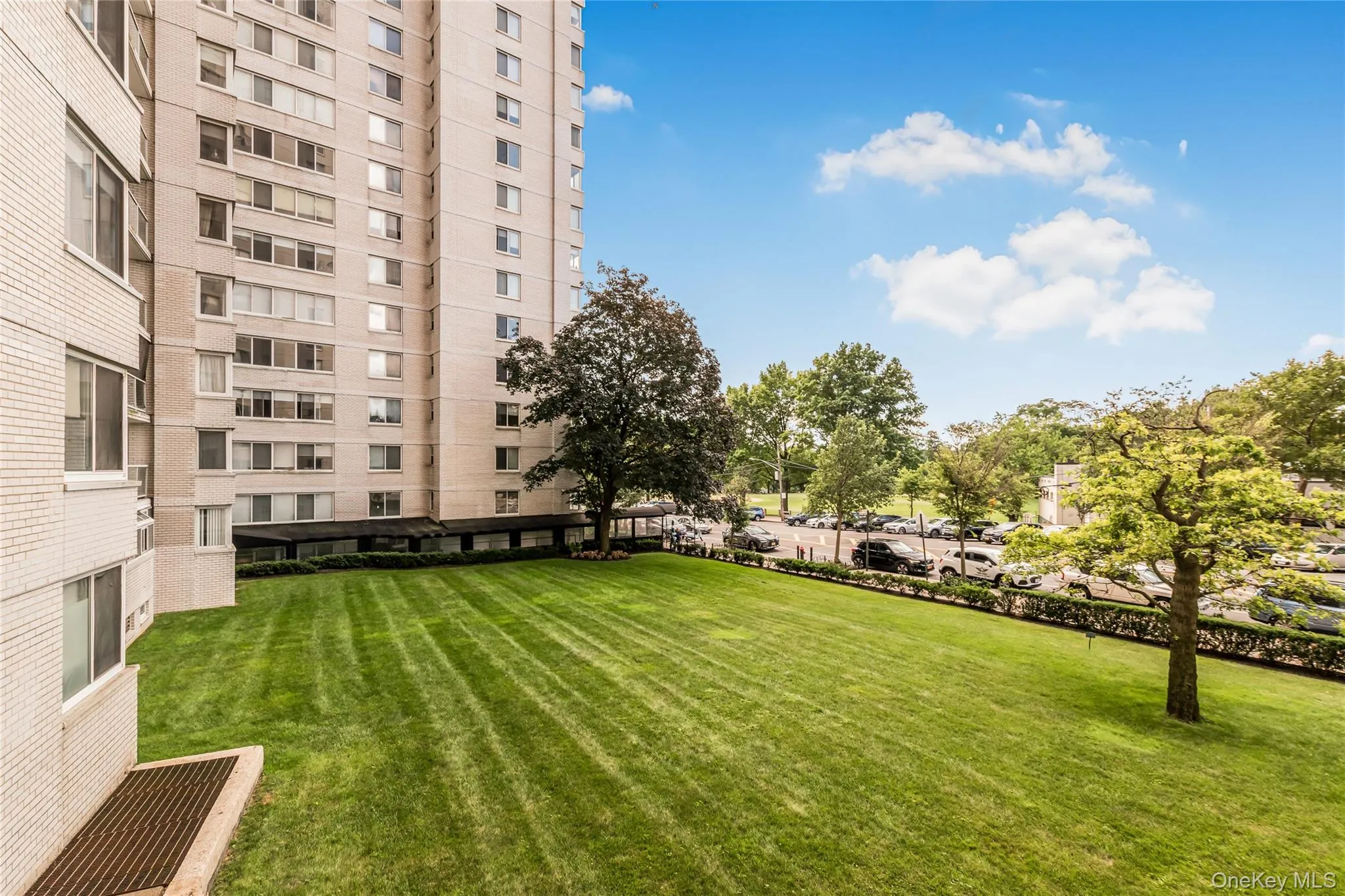 3333 Henry Hudson Parkway, New York, NY, 1 Bedroom Bedrooms, 3 Rooms Rooms,1 BathroomBathrooms,Residential,For Rent,Henry Hudson Parkway,0,892253 3333 Henry Hudson Parkway, New York, NY, 1 Bedroom Bedrooms, 3 Rooms Rooms,1 BathroomBathrooms,Residential,For Rent,Henry Hudson Parkway,0,892253