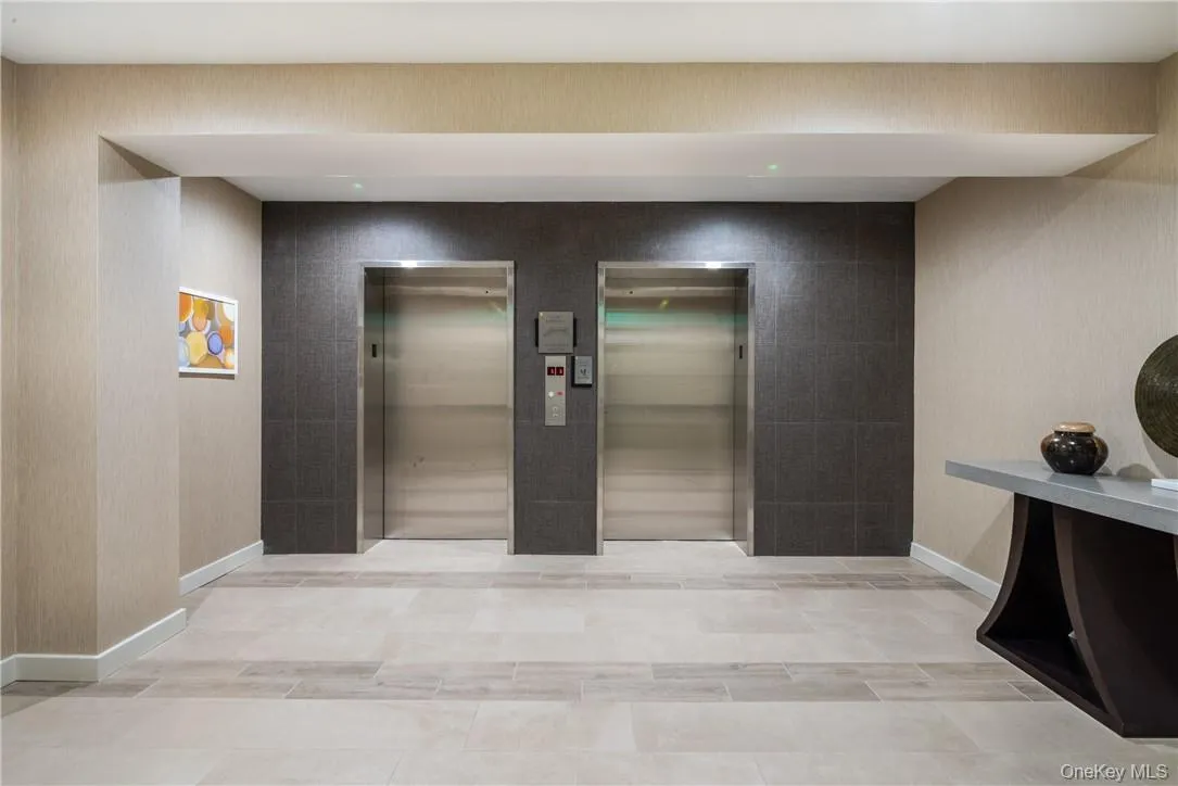 Lobby Elevator Lobby Elevator