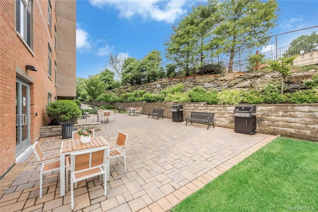 Amenities - Patio Amenities - Patio