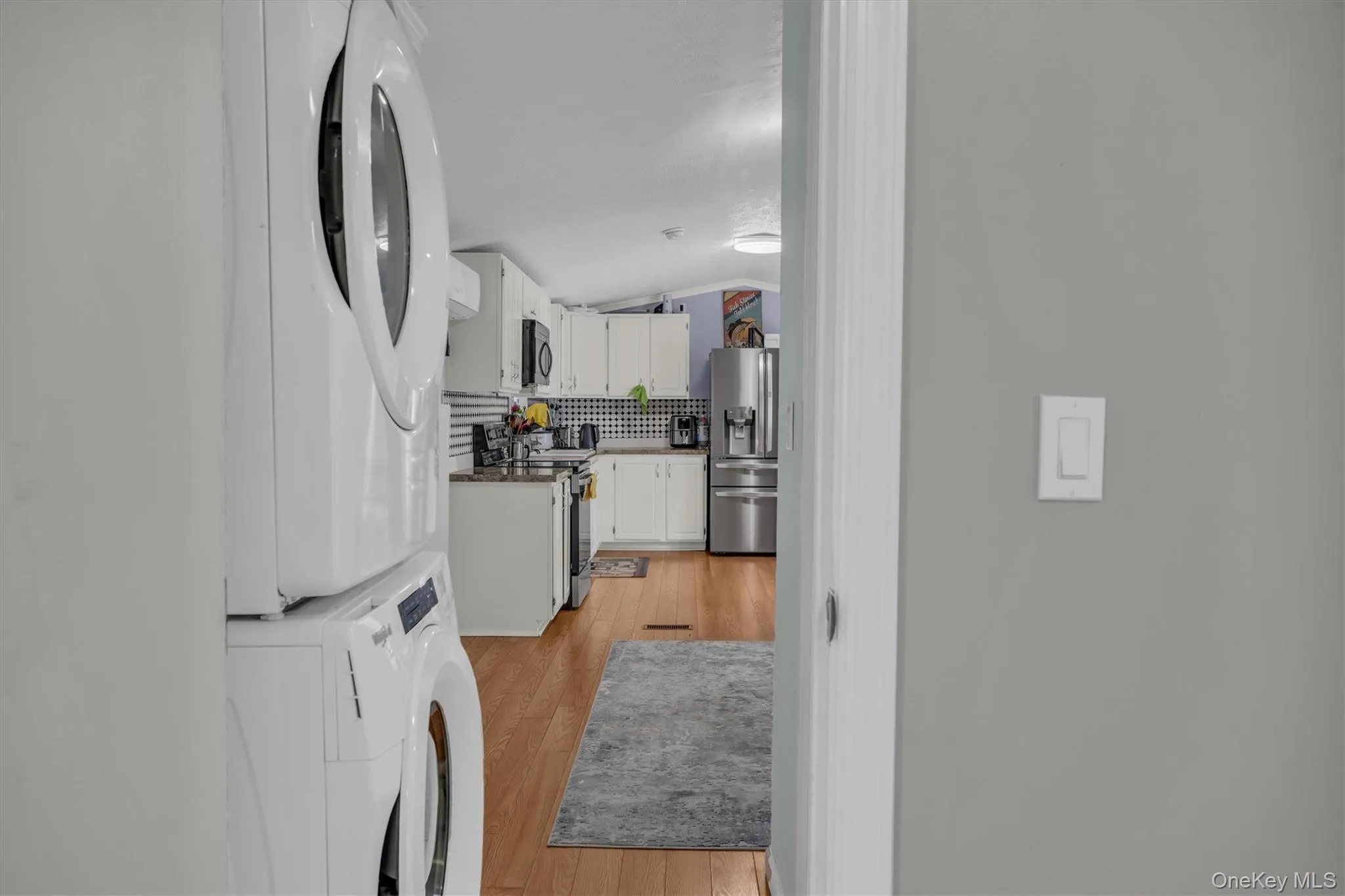 1795 Osborn Avenue, Riverhead, NY, 2 Bedrooms Bedrooms, 3 Rooms Rooms,1 BathroomBathrooms,Residential,For Rent,Osborn,0,893390 1795 Osborn Avenue, Riverhead, NY, 2 Bedrooms Bedrooms, 3 Rooms Rooms,1 BathroomBathrooms,Residential,For Rent,Osborn,0,893390