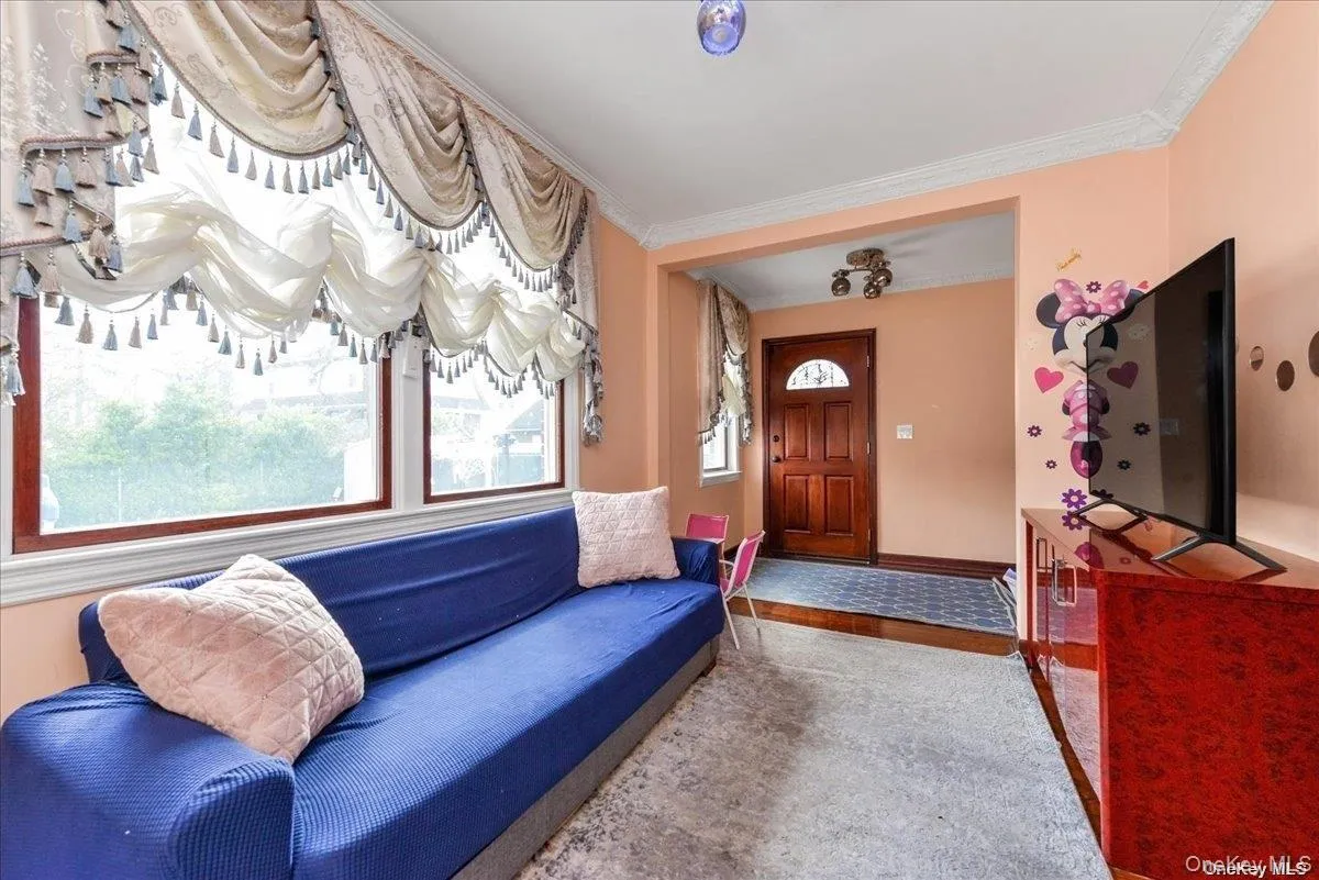 87-67 Chevy Chase, New York, NY, 4 Bedrooms Bedrooms, 12 Rooms Rooms,2 BathroomsBathrooms,Residential Lease,Idx,Chevy Chase,0,893833 87-67 Chevy Chase, New York, NY, 4 Bedrooms Bedrooms, 12 Rooms Rooms,2 BathroomsBathrooms,Residential Lease,Idx,Chevy Chase,0,893833