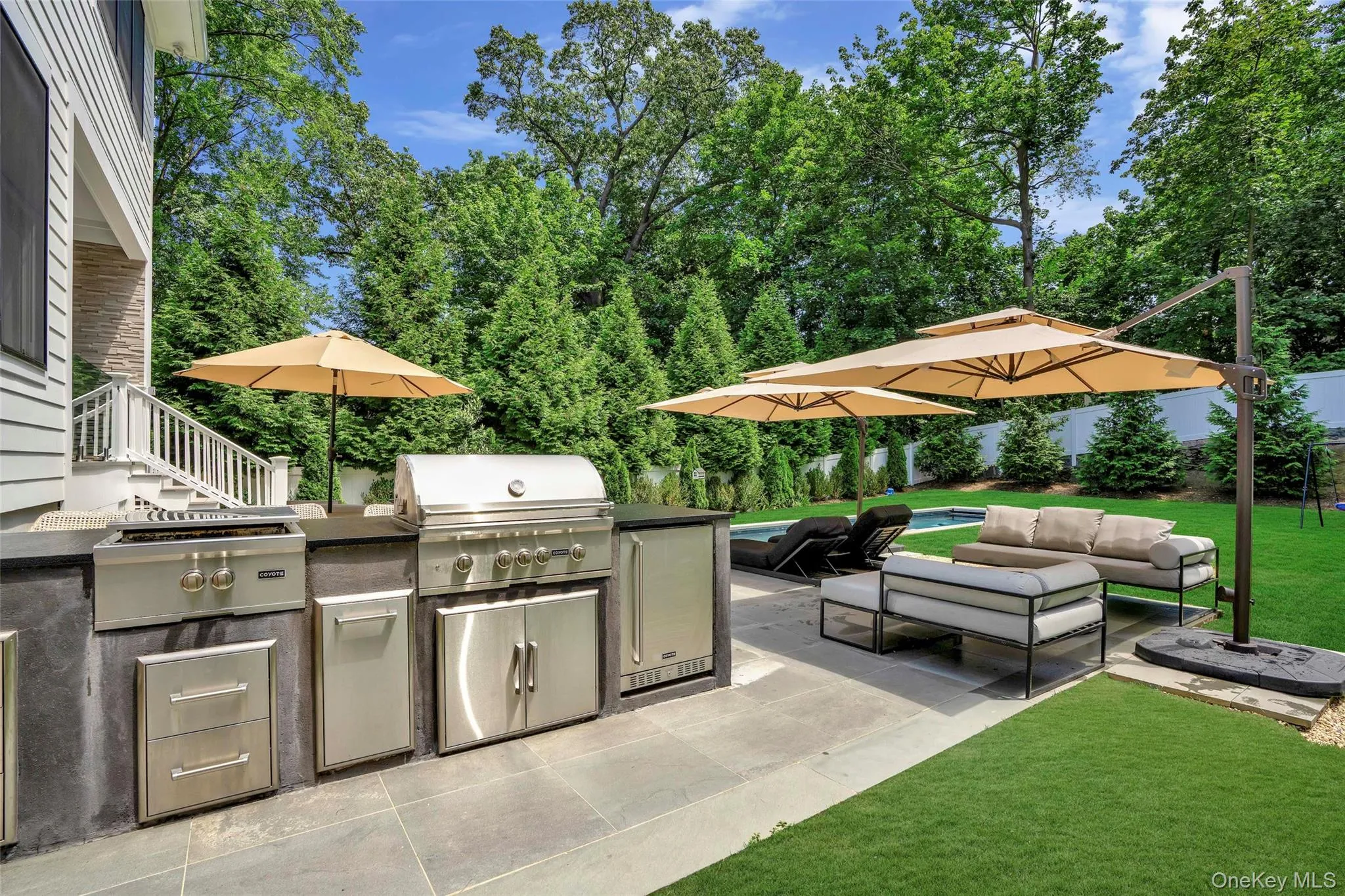 Outdoor kitchen Outdoor kitchen