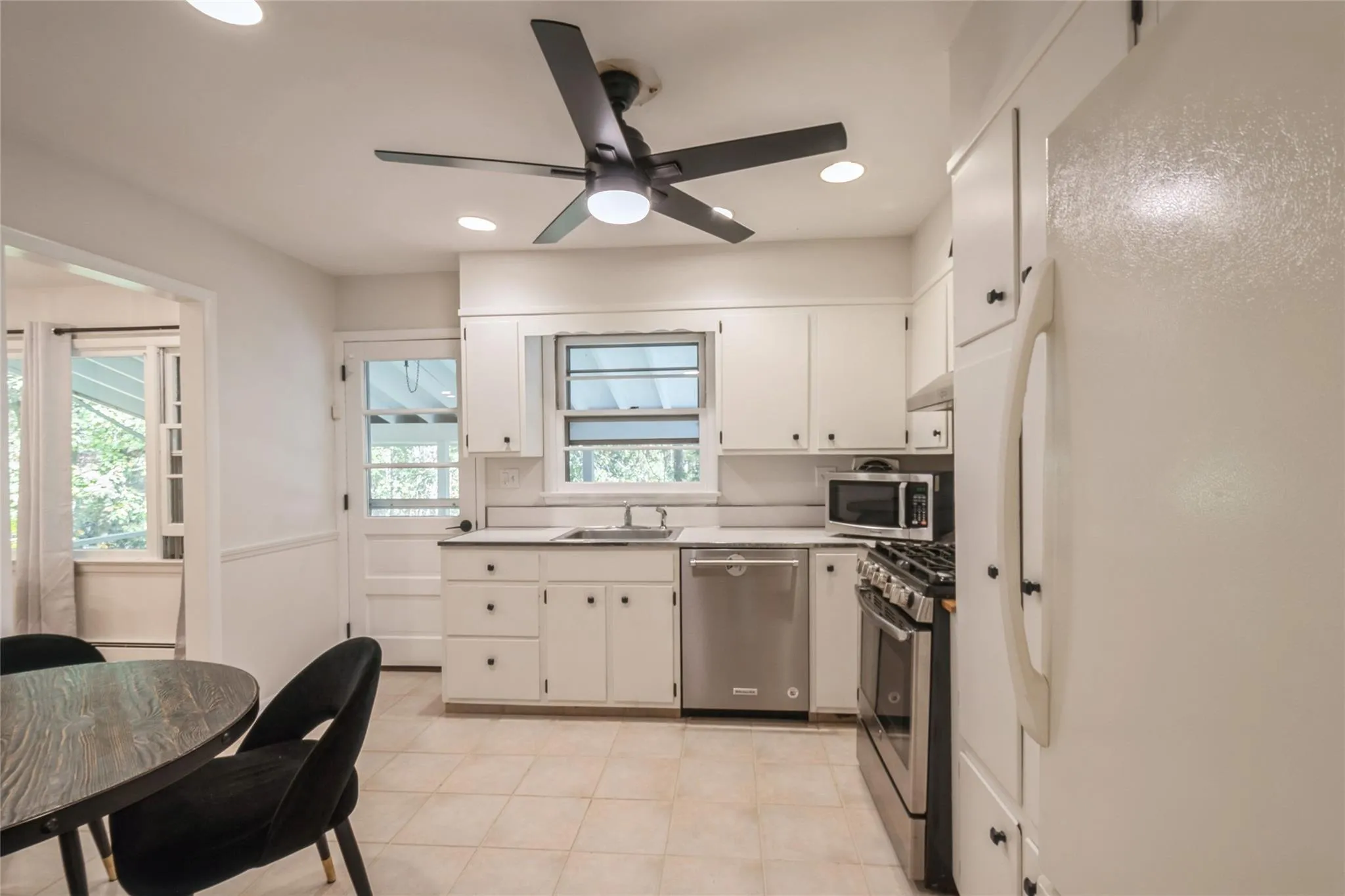 Bright and airy eat-in kitchen Bright and airy eat-in kitchen