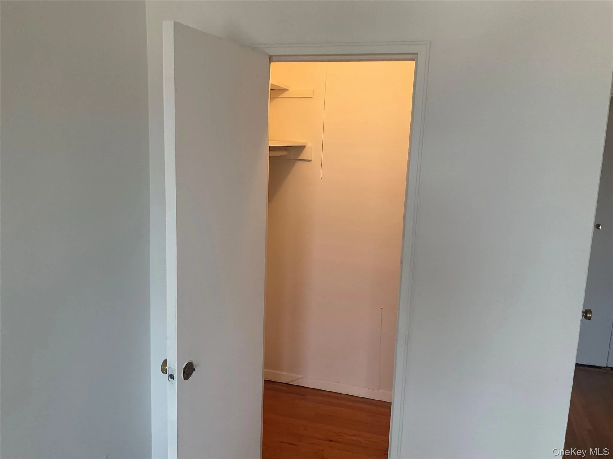 55 Lenox Road, Hempstead, NY, 1 Bedroom Bedrooms, 4 Rooms Rooms,1 BathroomBathrooms,Residential,For Rent,Lenox,0,KEY895294 55 Lenox Road, Hempstead, NY, 1 Bedroom Bedrooms, 4 Rooms Rooms,1 BathroomBathrooms,Residential,For Rent,Lenox,0,KEY895294