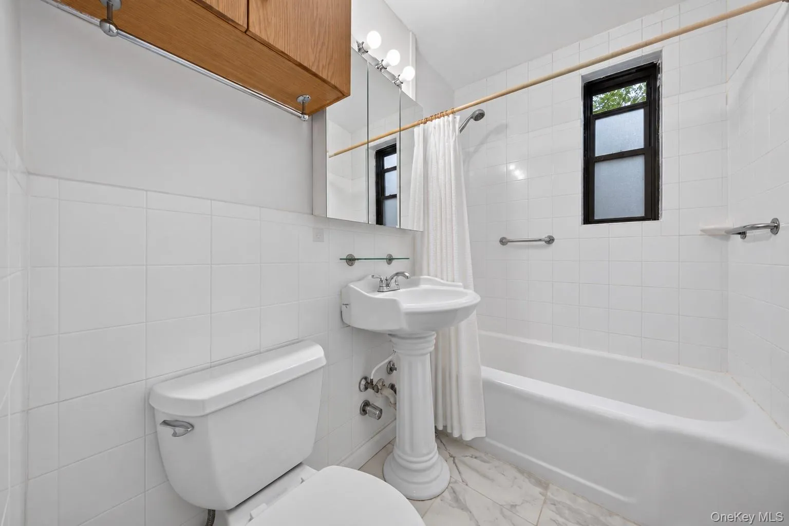 15029 72nd Road, New York, NY, 2 Bedrooms Bedrooms, 5 Rooms Rooms,1 BathroomBathrooms,Residential,For Rent,72nd,0,895313 15029 72nd Road, New York, NY, 2 Bedrooms Bedrooms, 5 Rooms Rooms,1 BathroomBathrooms,Residential,For Rent,72nd,0,895313