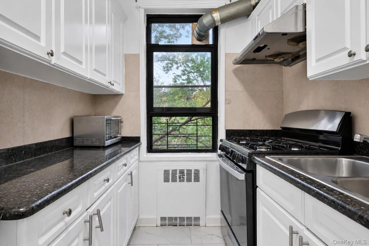 15029 72nd Road, New York, NY, 2 Bedrooms Bedrooms, 5 Rooms Rooms,1 BathroomBathrooms,Residential,For Rent,72nd,0,895313 15029 72nd Road, New York, NY, 2 Bedrooms Bedrooms, 5 Rooms Rooms,1 BathroomBathrooms,Residential,For Rent,72nd,0,895313