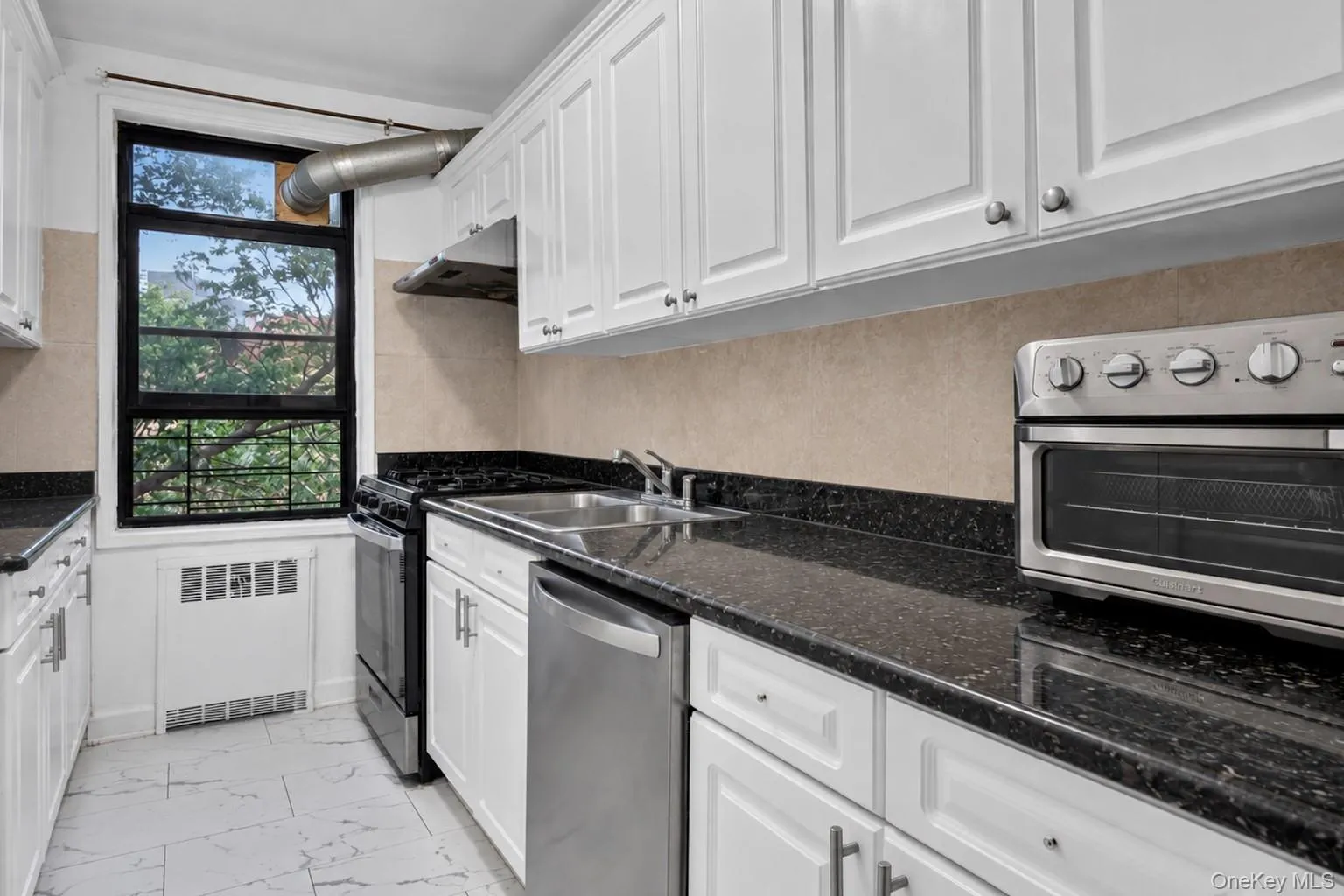 15029 72nd Road, New York, NY, 2 Bedrooms Bedrooms, 5 Rooms Rooms,1 BathroomBathrooms,Residential,For Rent,72nd,0,895313 15029 72nd Road, New York, NY, 2 Bedrooms Bedrooms, 5 Rooms Rooms,1 BathroomBathrooms,Residential,For Rent,72nd,0,895313