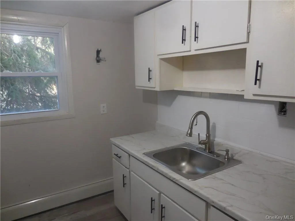 14 Maurice Lane, New Windsor, NY, 2 Bedrooms Bedrooms, 4 Rooms Rooms,2 BathroomsBathrooms,Residential Lease,Idx,Maurice,0,895578 14 Maurice Lane, New Windsor, NY, 2 Bedrooms Bedrooms, 4 Rooms Rooms,2 BathroomsBathrooms,Residential Lease,Idx,Maurice,0,895578