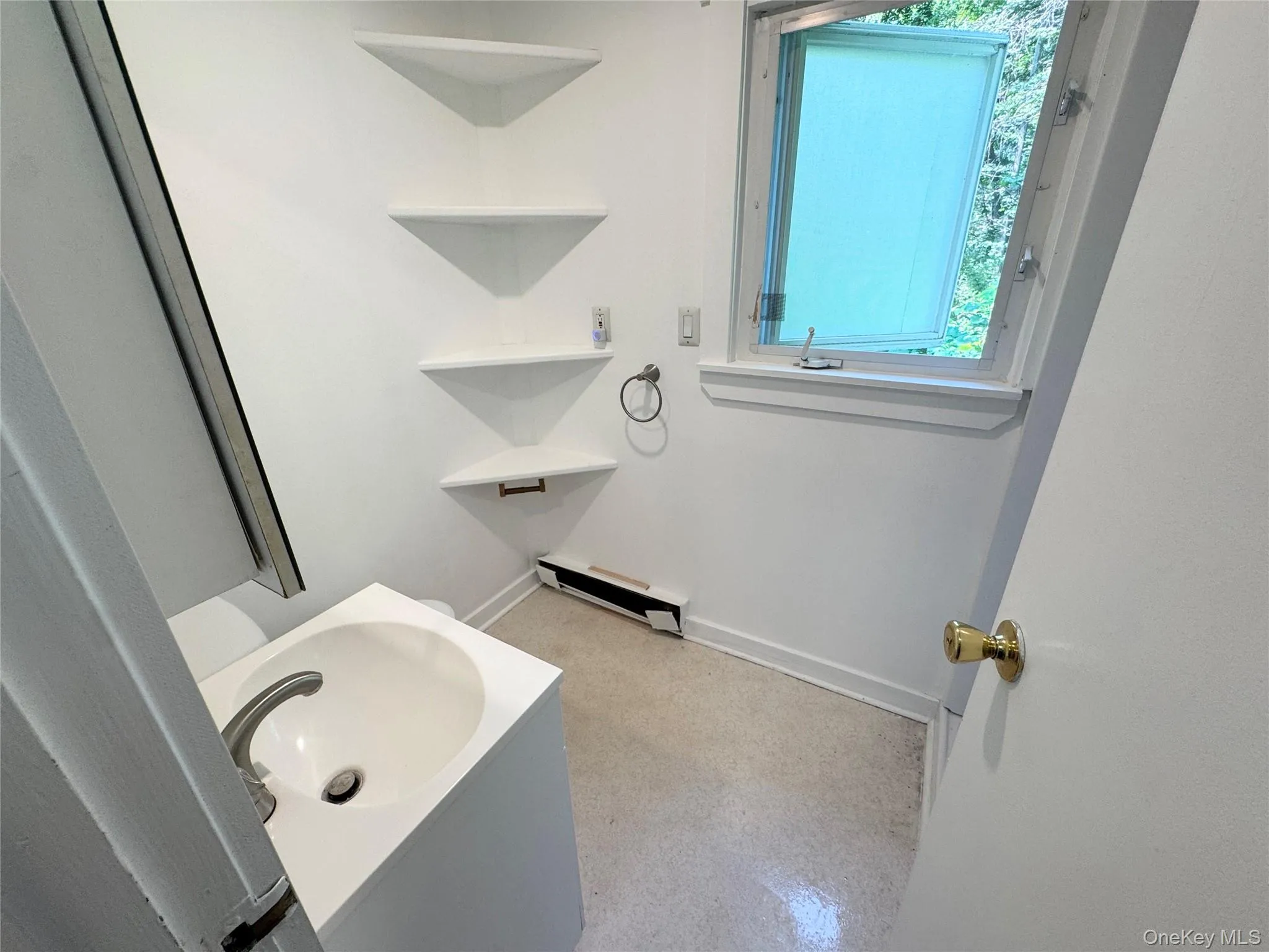21 Derussey Lane, Cornwall, NY, 1 Bedroom Bedrooms, 3 Rooms Rooms,1 BathroomBathrooms,Residential Lease,Idx,Derussey,895677 21 Derussey Lane, Cornwall, NY, 1 Bedroom Bedrooms, 3 Rooms Rooms,1 BathroomBathrooms,Residential Lease,Idx,Derussey,895677