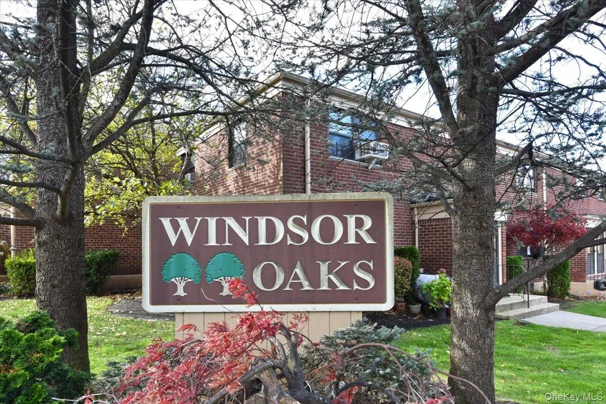 Community sign with a lawn Community sign with a lawn