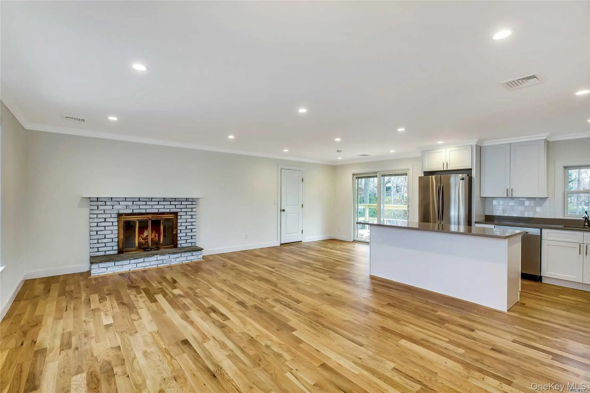 51 Ocean Avenue, Southampton, NY, 3 Bedrooms Bedrooms, 7 Rooms Rooms,2 BathroomsBathrooms,Residential Lease,For Rent,Ocean,0,896001 51 Ocean Avenue, Southampton, NY, 3 Bedrooms Bedrooms, 7 Rooms Rooms,2 BathroomsBathrooms,Residential Lease,For Rent,Ocean,0,896001