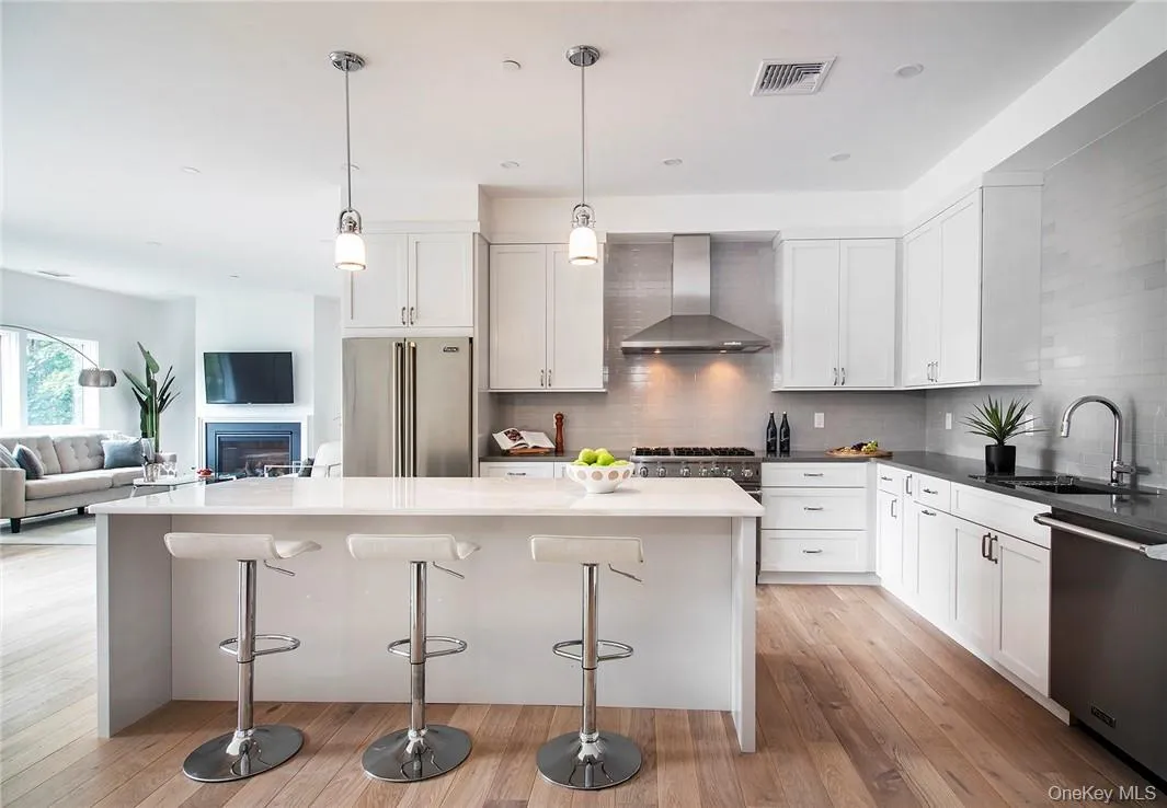 8 Boulevard, Pelham, NY, 3 Bedrooms Bedrooms, 5 Rooms Rooms,3 BathroomsBathrooms,Residential Lease,Idx,Boulevard,0,896236 8 Boulevard, Pelham, NY, 3 Bedrooms Bedrooms, 5 Rooms Rooms,3 BathroomsBathrooms,Residential Lease,Idx,Boulevard,0,896236