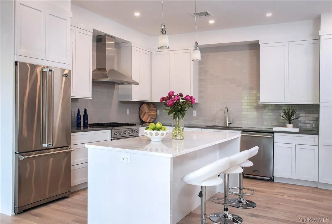 8 Boulevard, Pelham, NY, 3 Bedrooms Bedrooms, 5 Rooms Rooms,3 BathroomsBathrooms,Residential Lease,Idx,Boulevard,0,896236 8 Boulevard, Pelham, NY, 3 Bedrooms Bedrooms, 5 Rooms Rooms,3 BathroomsBathrooms,Residential Lease,Idx,Boulevard,0,896236