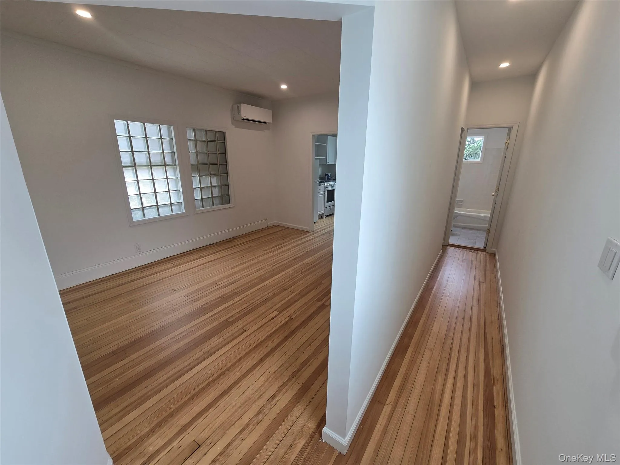 69 Ocean Avenue, Brookhaven, NY, 1 Bedroom Bedrooms, 4 Rooms Rooms,1 BathroomBathrooms,Residential Lease,For Rent,Ocean,0,896334 69 Ocean Avenue, Brookhaven, NY, 1 Bedroom Bedrooms, 4 Rooms Rooms,1 BathroomBathrooms,Residential Lease,For Rent,Ocean,0,896334