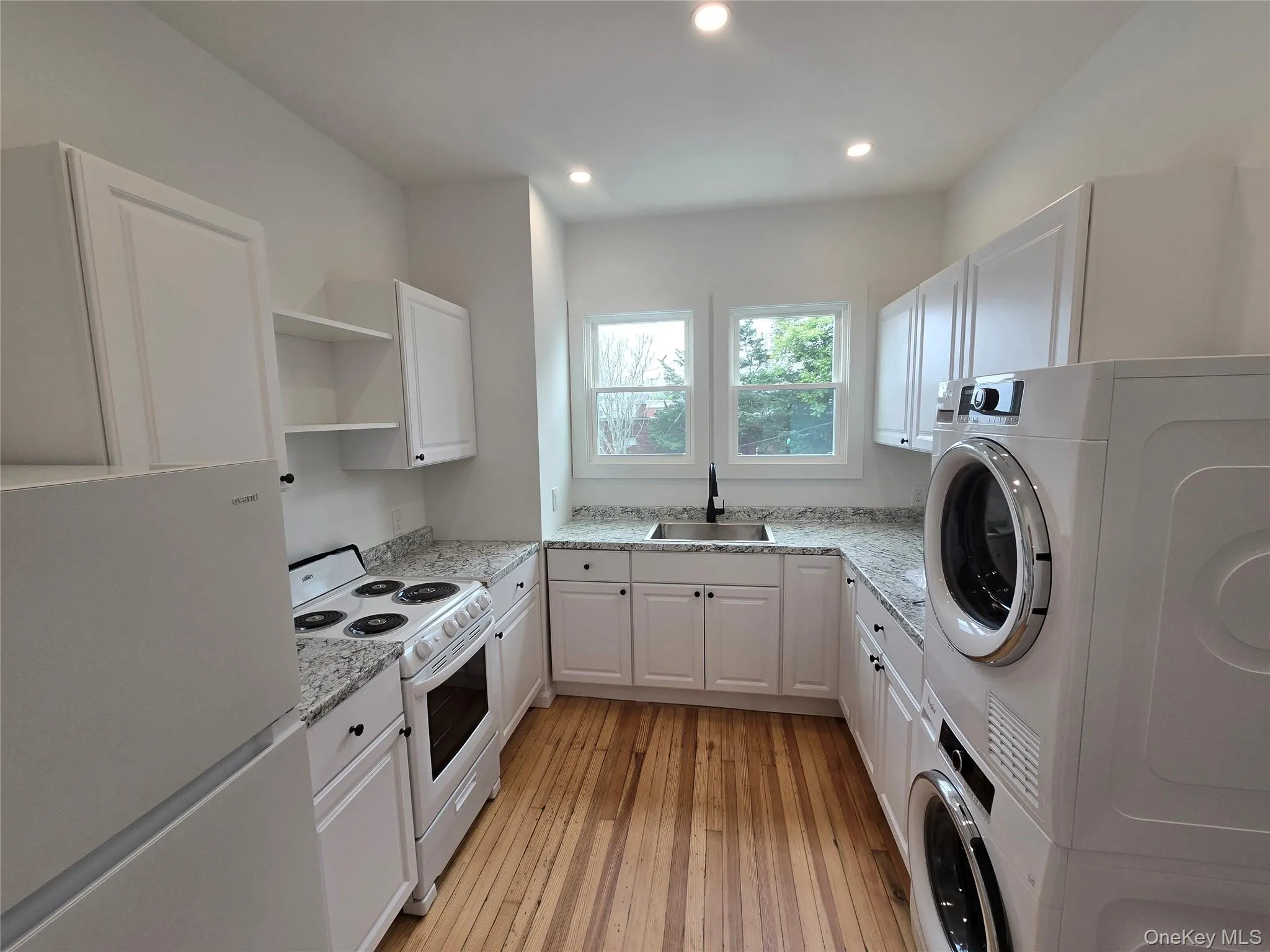 69 Ocean Avenue, Brookhaven, NY, 1 Bedroom Bedrooms, 4 Rooms Rooms,1 BathroomBathrooms,Residential Lease,For Rent,Ocean,0,896334 69 Ocean Avenue, Brookhaven, NY, 1 Bedroom Bedrooms, 4 Rooms Rooms,1 BathroomBathrooms,Residential Lease,For Rent,Ocean,0,896334