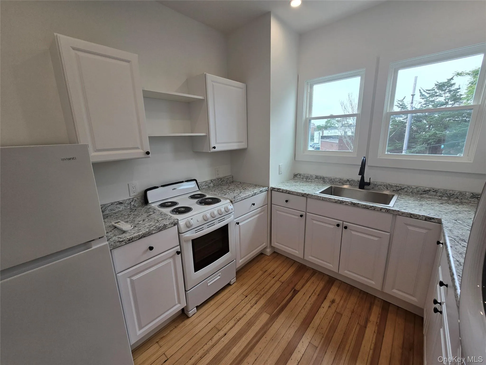 69 Ocean Avenue, Brookhaven, NY, 1 Bedroom Bedrooms, 4 Rooms Rooms,1 BathroomBathrooms,Residential Lease,For Rent,Ocean,0,896334 69 Ocean Avenue, Brookhaven, NY, 1 Bedroom Bedrooms, 4 Rooms Rooms,1 BathroomBathrooms,Residential Lease,For Rent,Ocean,0,896334