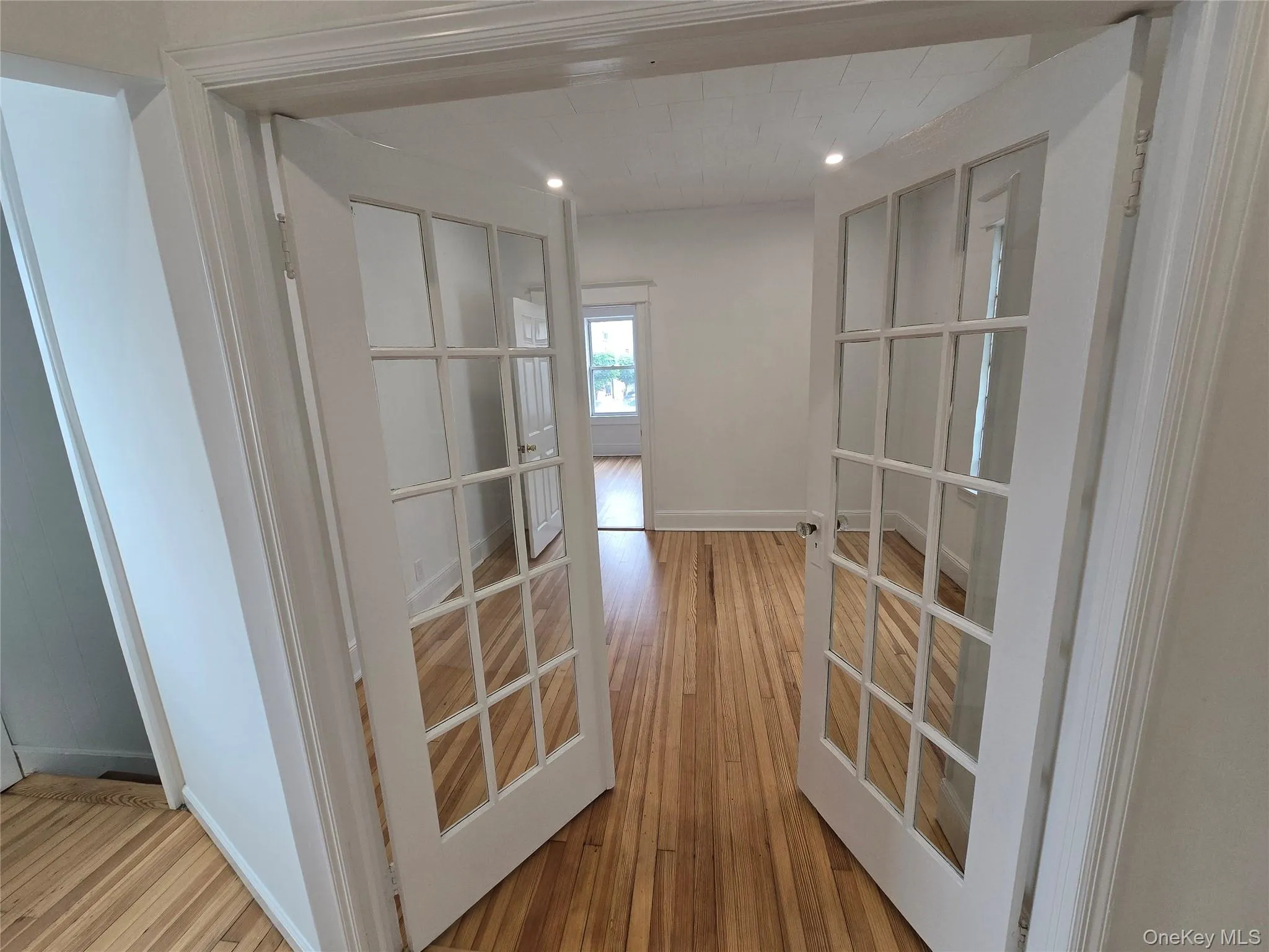 69 Ocean Avenue, Brookhaven, NY, 1 Bedroom Bedrooms, 4 Rooms Rooms,1 BathroomBathrooms,Residential Lease,For Rent,Ocean,0,896334 69 Ocean Avenue, Brookhaven, NY, 1 Bedroom Bedrooms, 4 Rooms Rooms,1 BathroomBathrooms,Residential Lease,For Rent,Ocean,0,896334