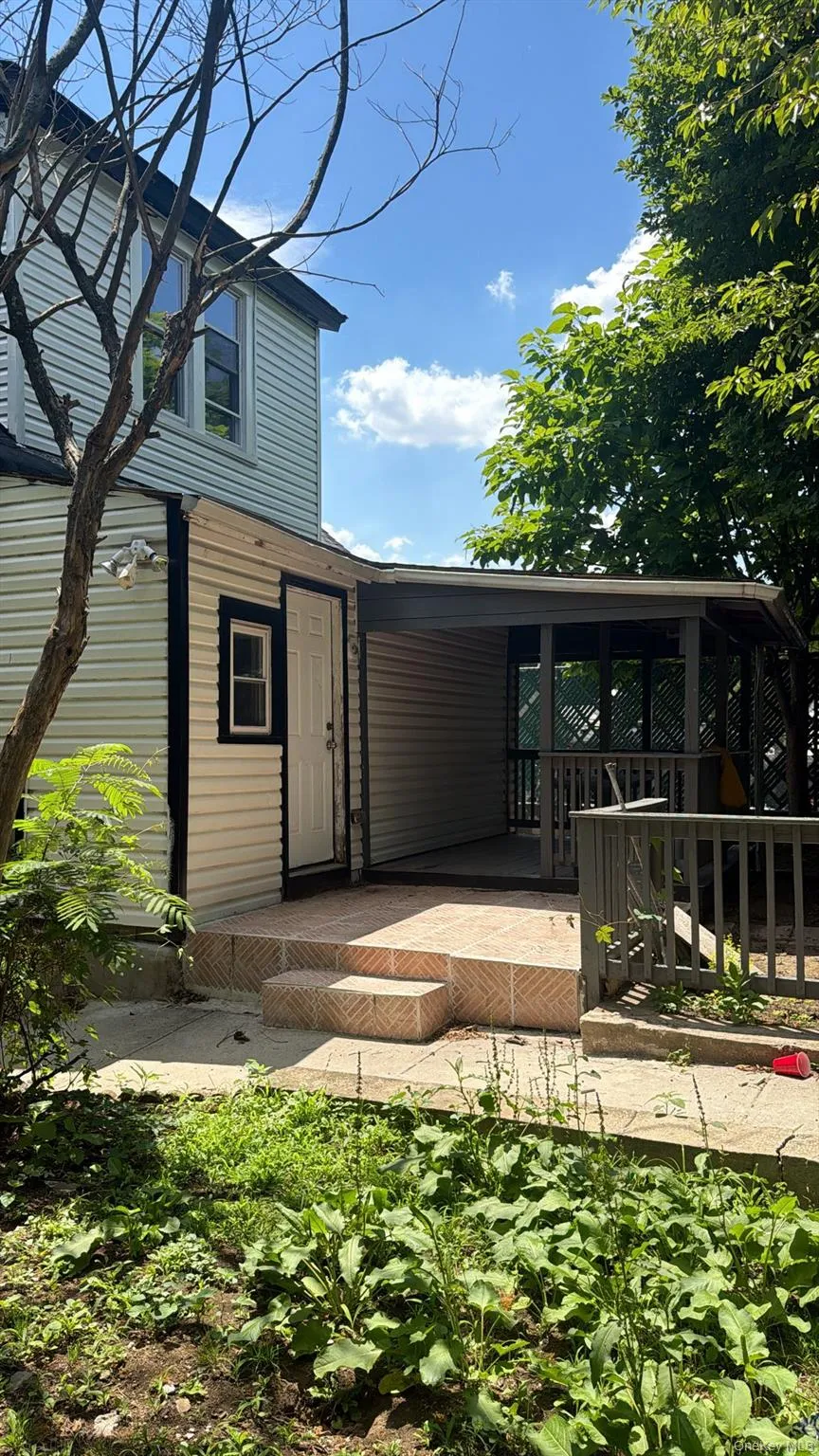 9 Roanoke Street, Yonkers, NY, 3 Bedrooms Bedrooms, 5 Rooms Rooms,1 BathroomBathrooms,Residential,For Rent,Roanoke,0,KEY896686 9 Roanoke Street, Yonkers, NY, 3 Bedrooms Bedrooms, 5 Rooms Rooms,1 BathroomBathrooms,Residential,For Rent,Roanoke,0,KEY896686