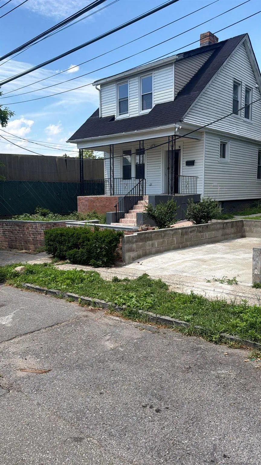 9 Roanoke Street, Yonkers, NY, 3 Bedrooms Bedrooms, 5 Rooms Rooms,1 BathroomBathrooms,Residential,For Rent,Roanoke,0,KEY896686 9 Roanoke Street, Yonkers, NY, 3 Bedrooms Bedrooms, 5 Rooms Rooms,1 BathroomBathrooms,Residential,For Rent,Roanoke,0,KEY896686