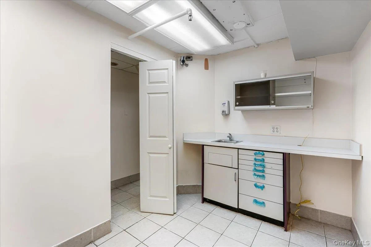 3745 75th Street, New York, NY, ,Commercial Lease,Idx,75th,0,896694 3745 75th Street, New York, NY, ,Commercial Lease,Idx,75th,0,896694